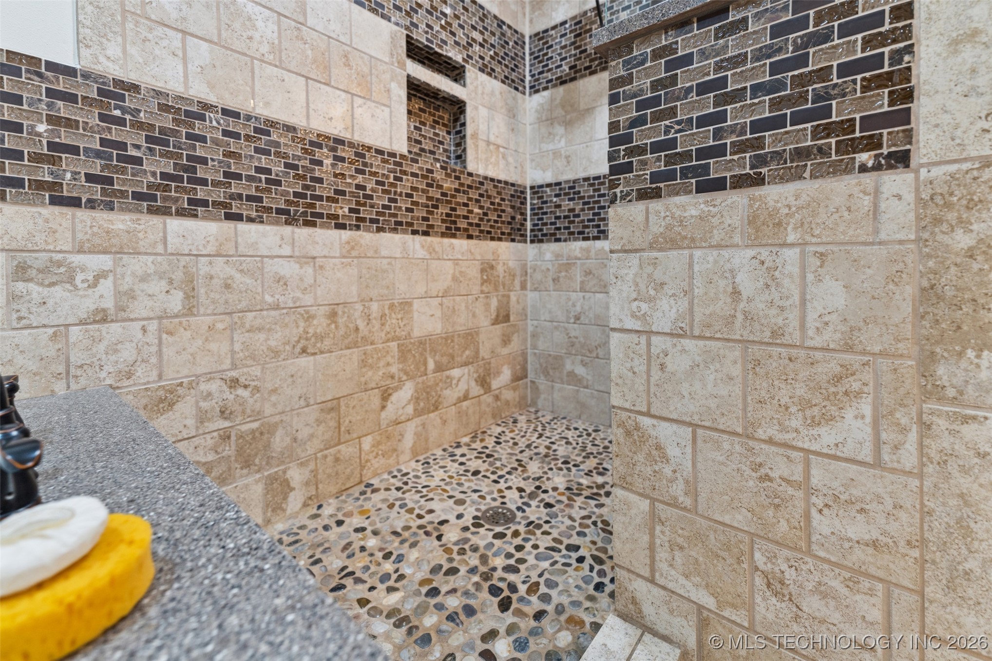 17065 Honeysuckle Lane Property Photo 29