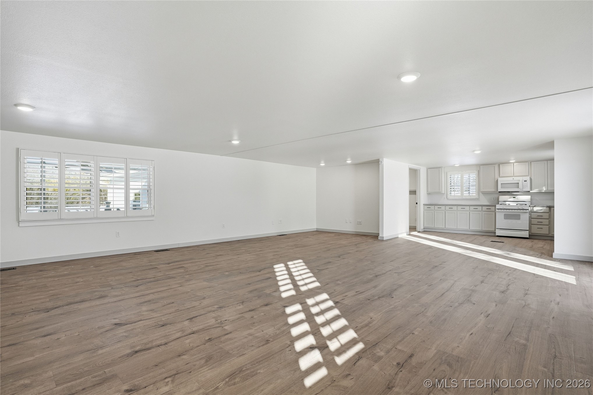 9890 Dentonville Road Property Photo 10