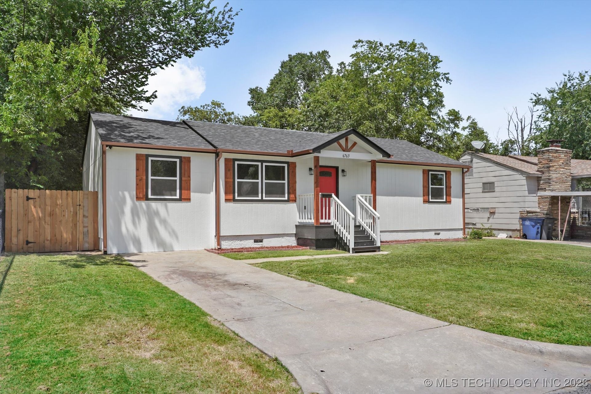 6763 E Independence Place Property Photo 2