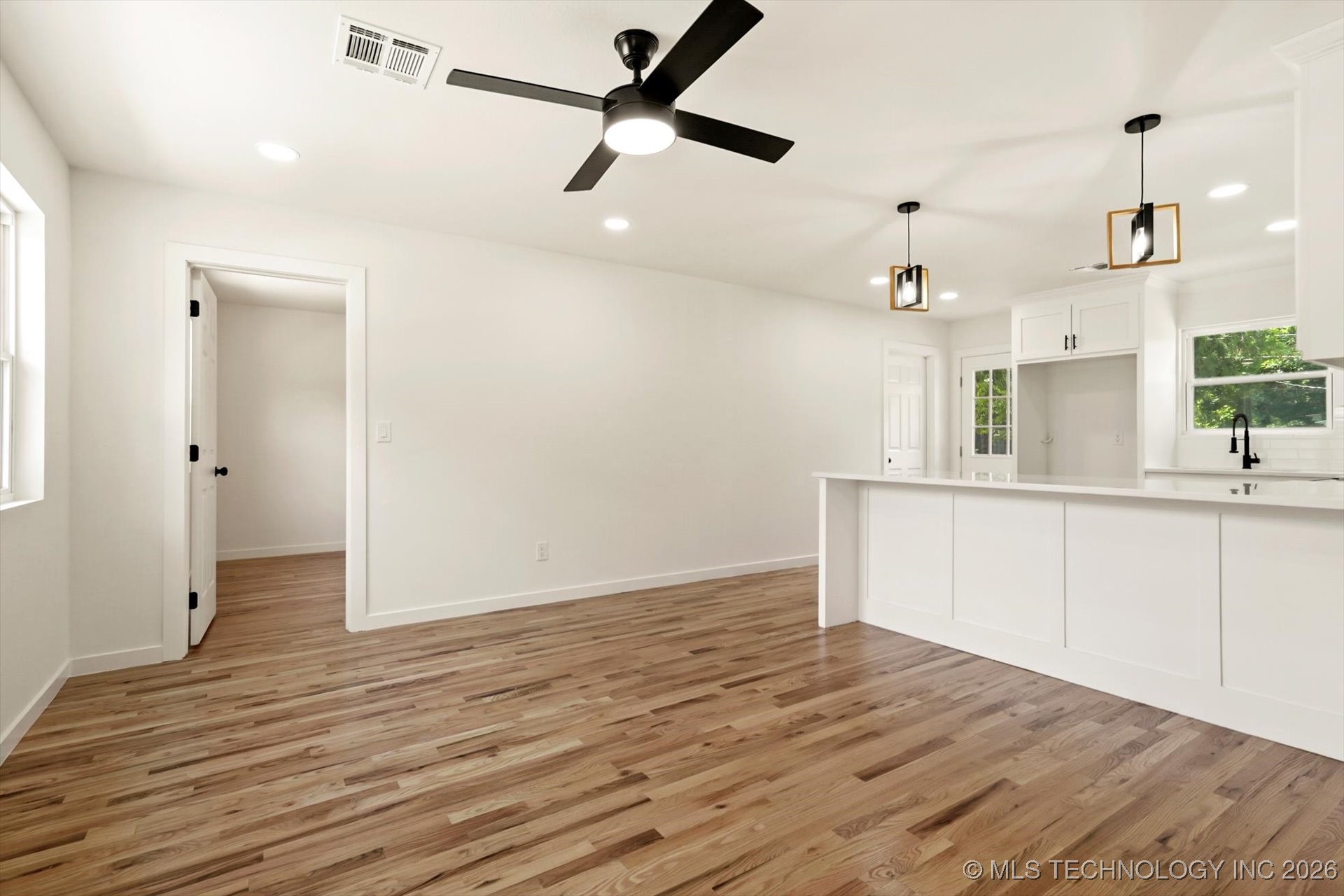 6763 E Independence Place Property Photo 5