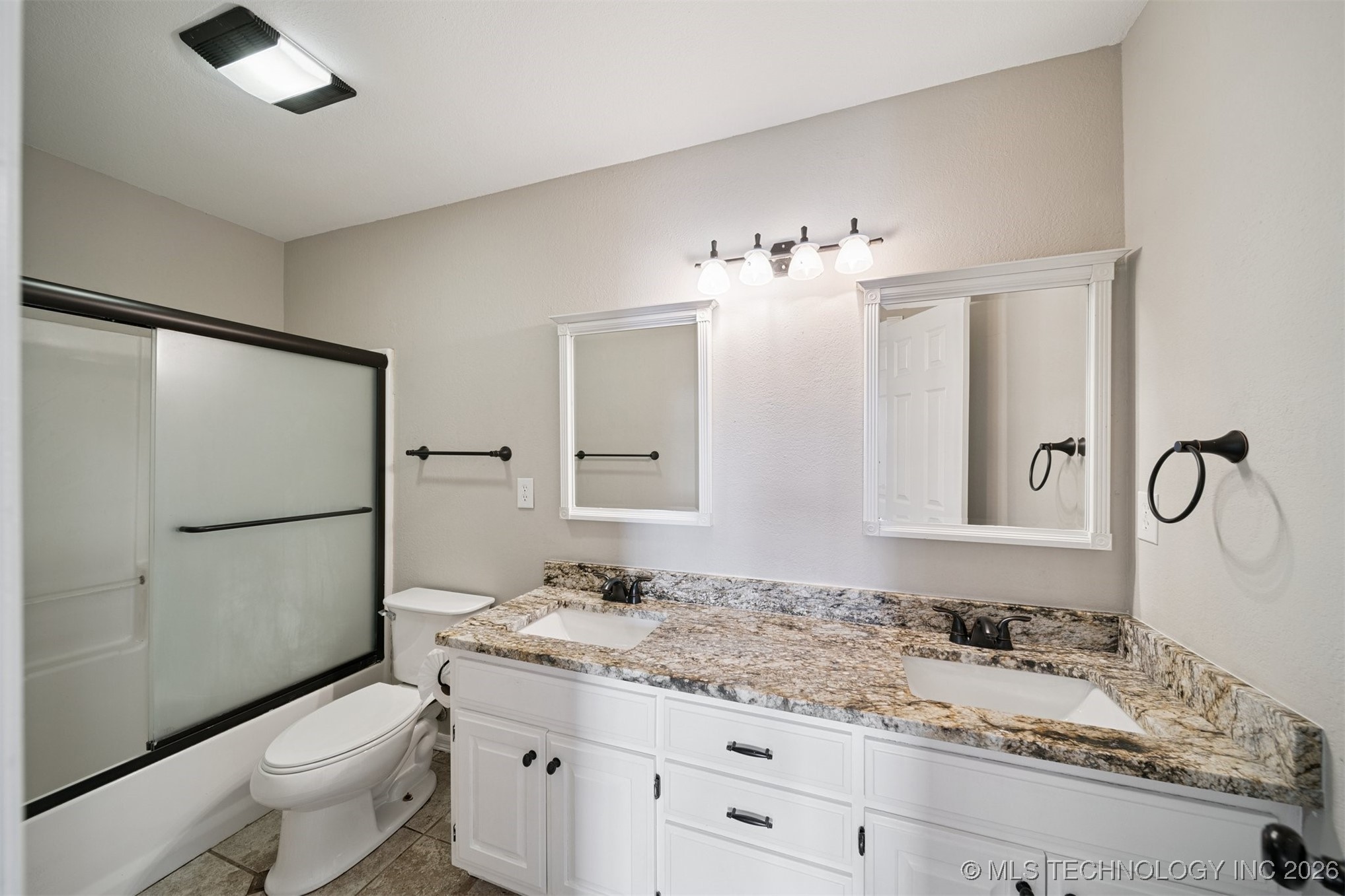 9001 N 137th East Avenue Property Photo 25