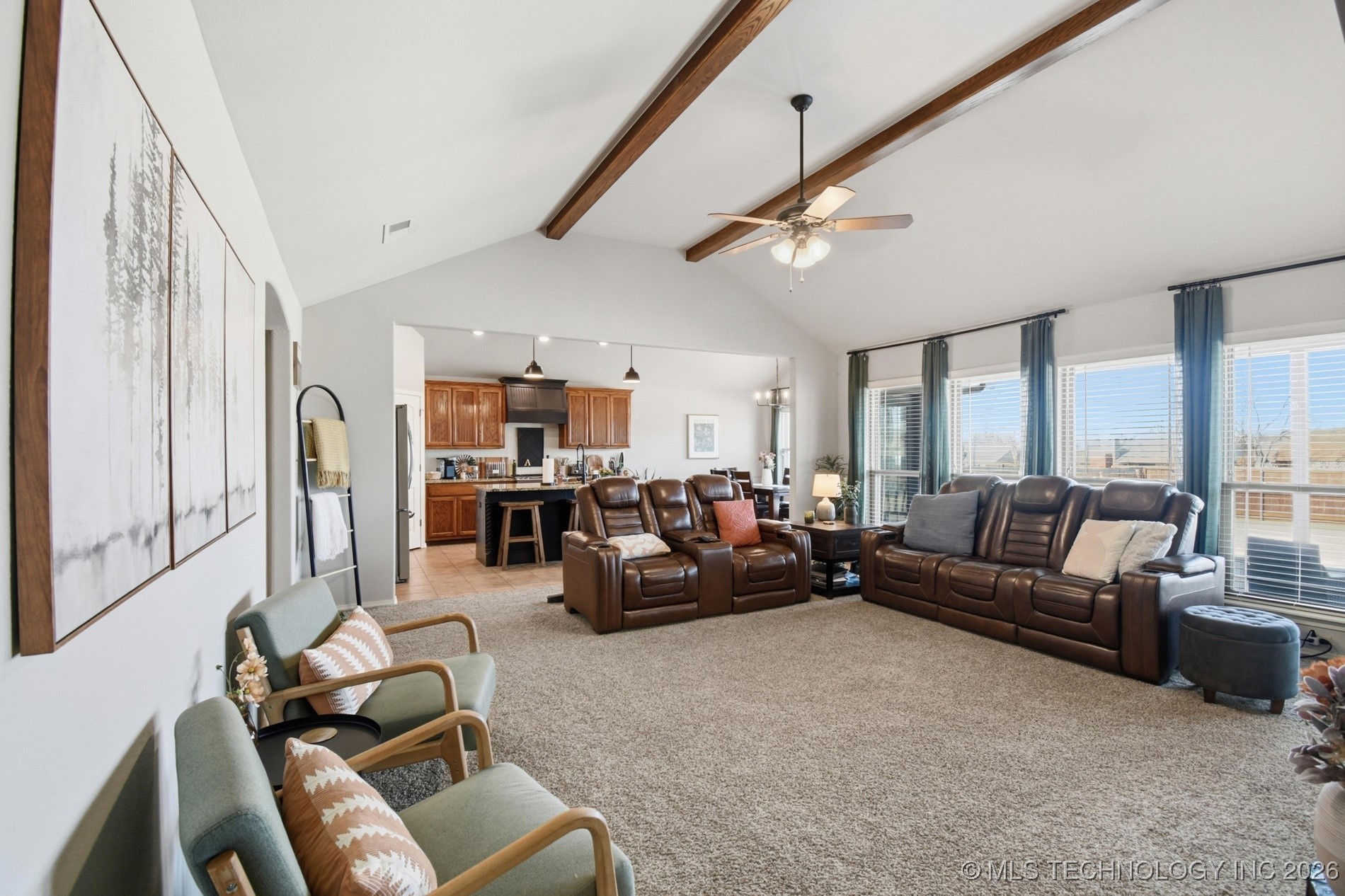 513 W 51st Place Property Photo 9