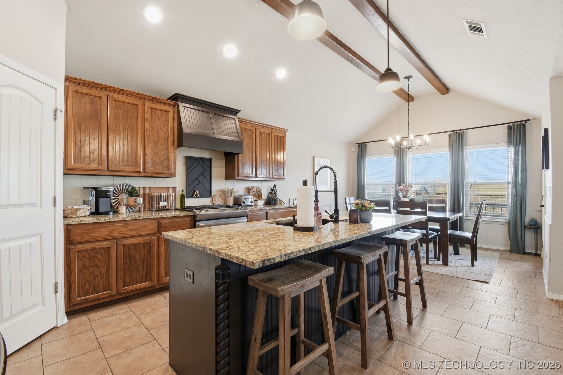 513 W 51st Place Property Photo 11