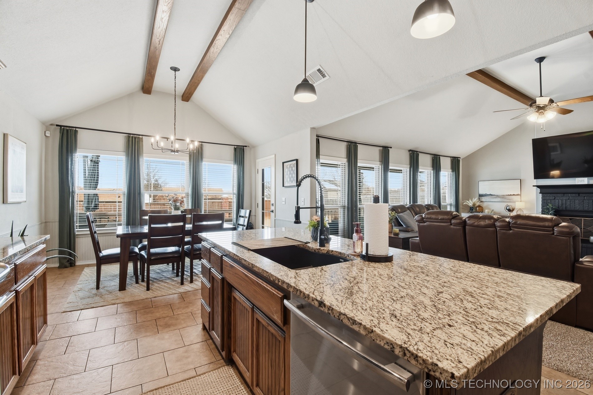 513 W 51st Place Property Photo 13