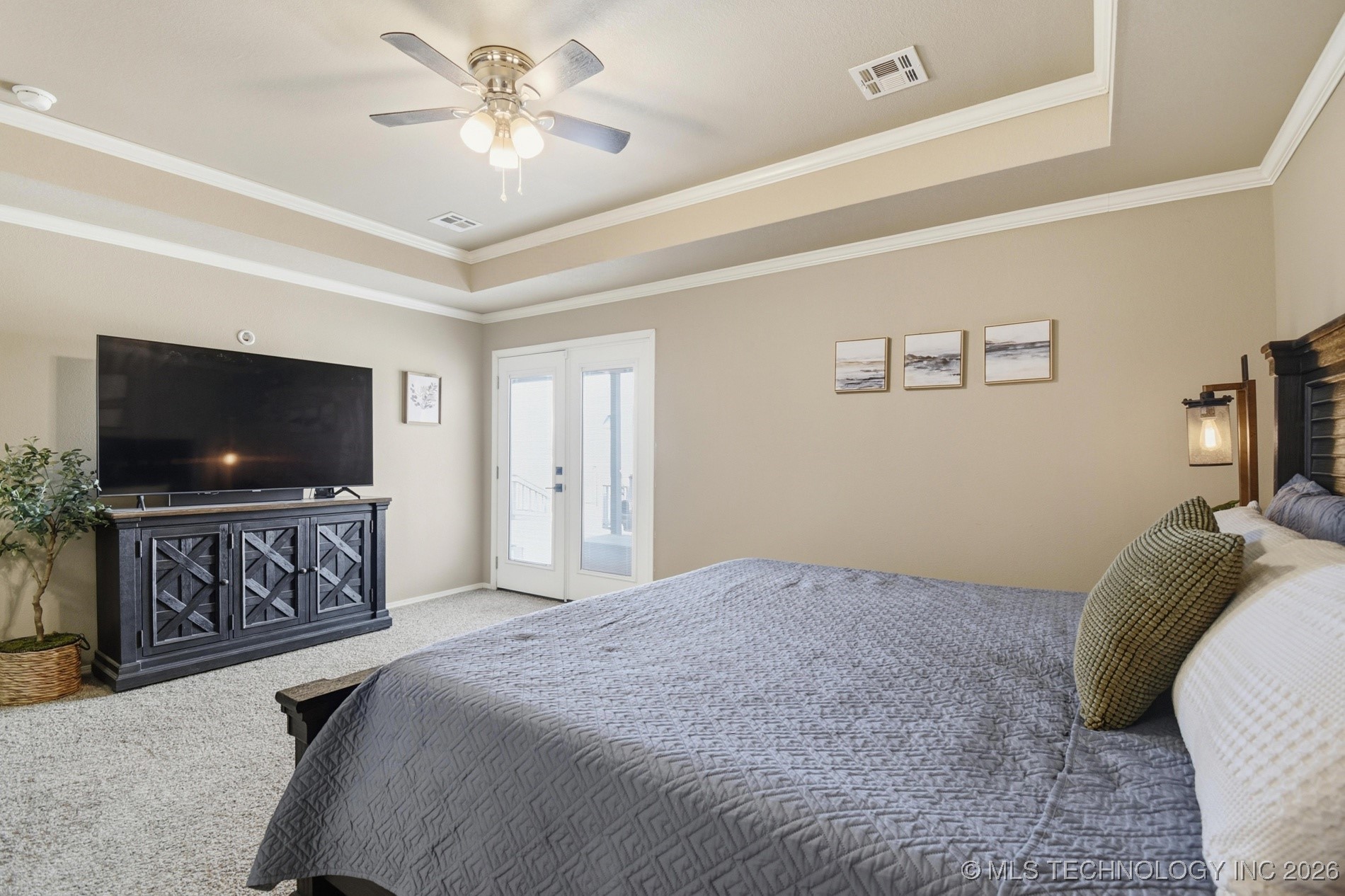 513 W 51st Place Property Photo 23