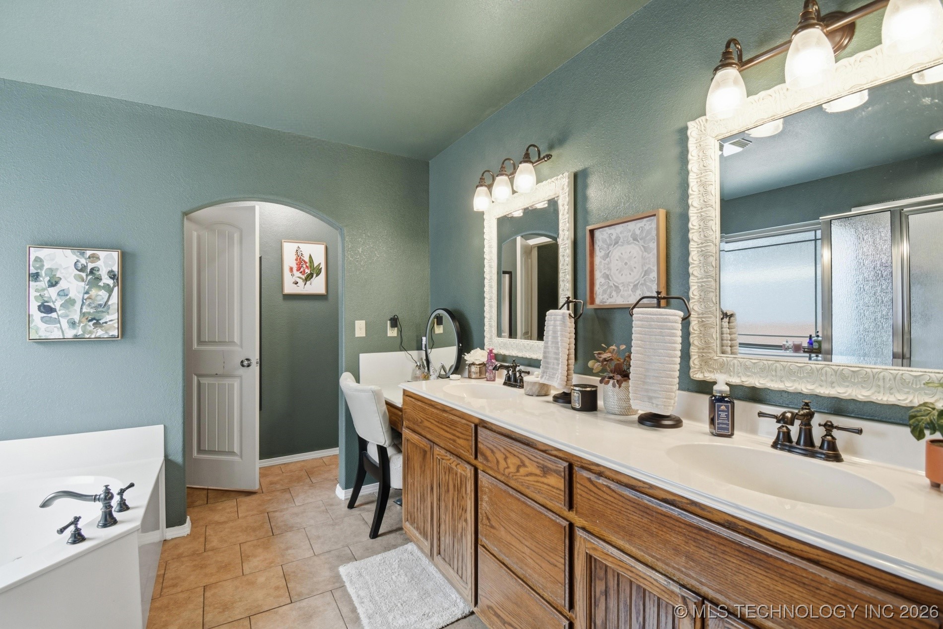 513 W 51st Place Property Photo 25