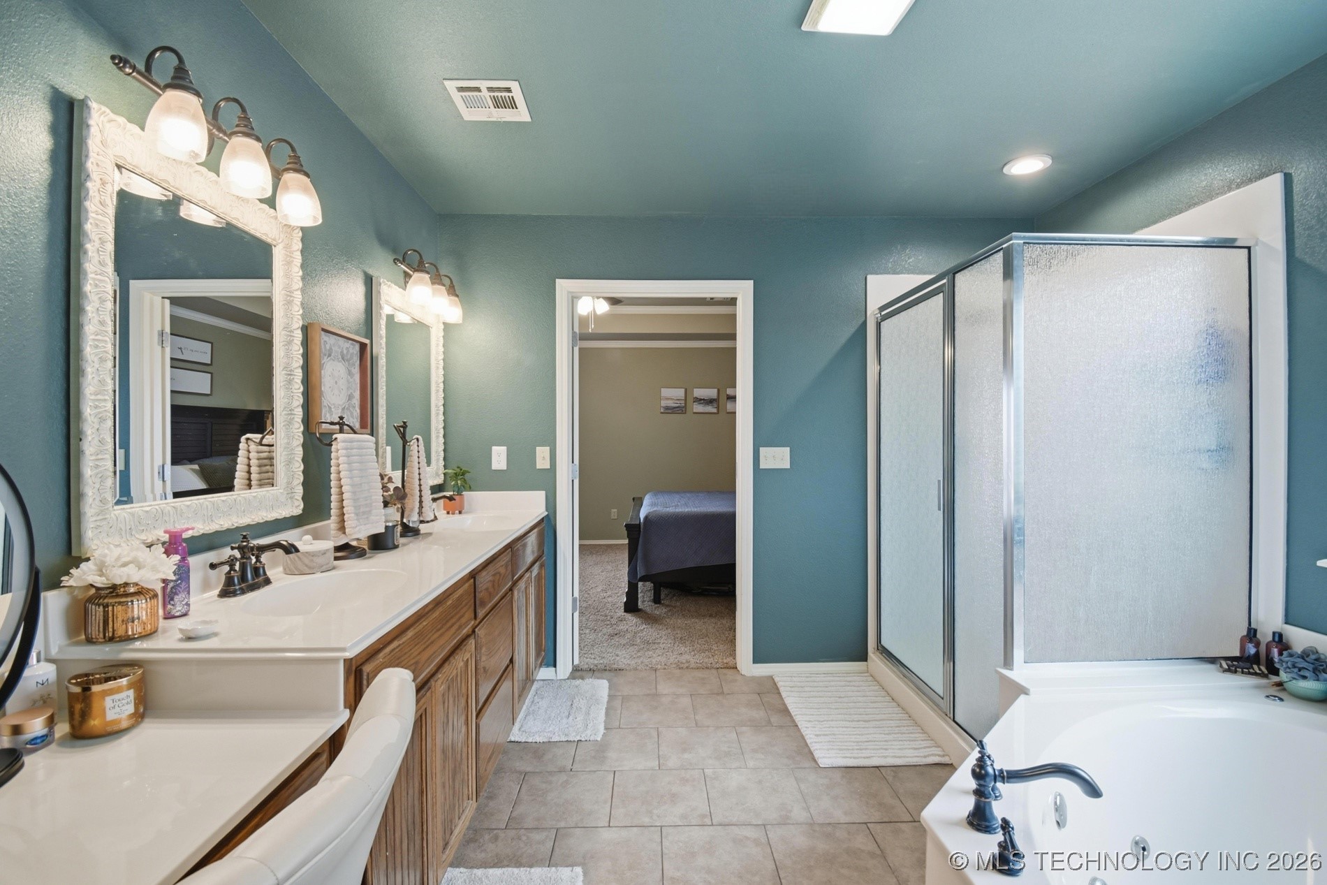 513 W 51st Place Property Photo 27