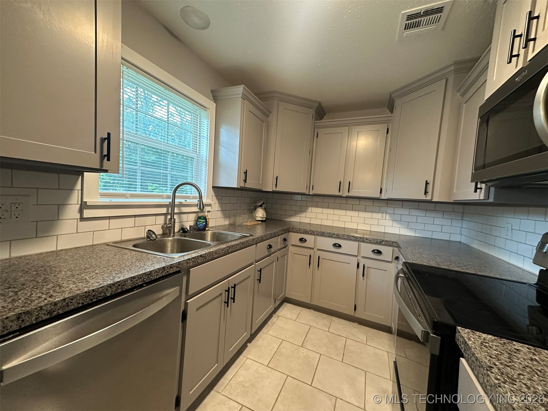 206 Ne 1st Property Photo 10