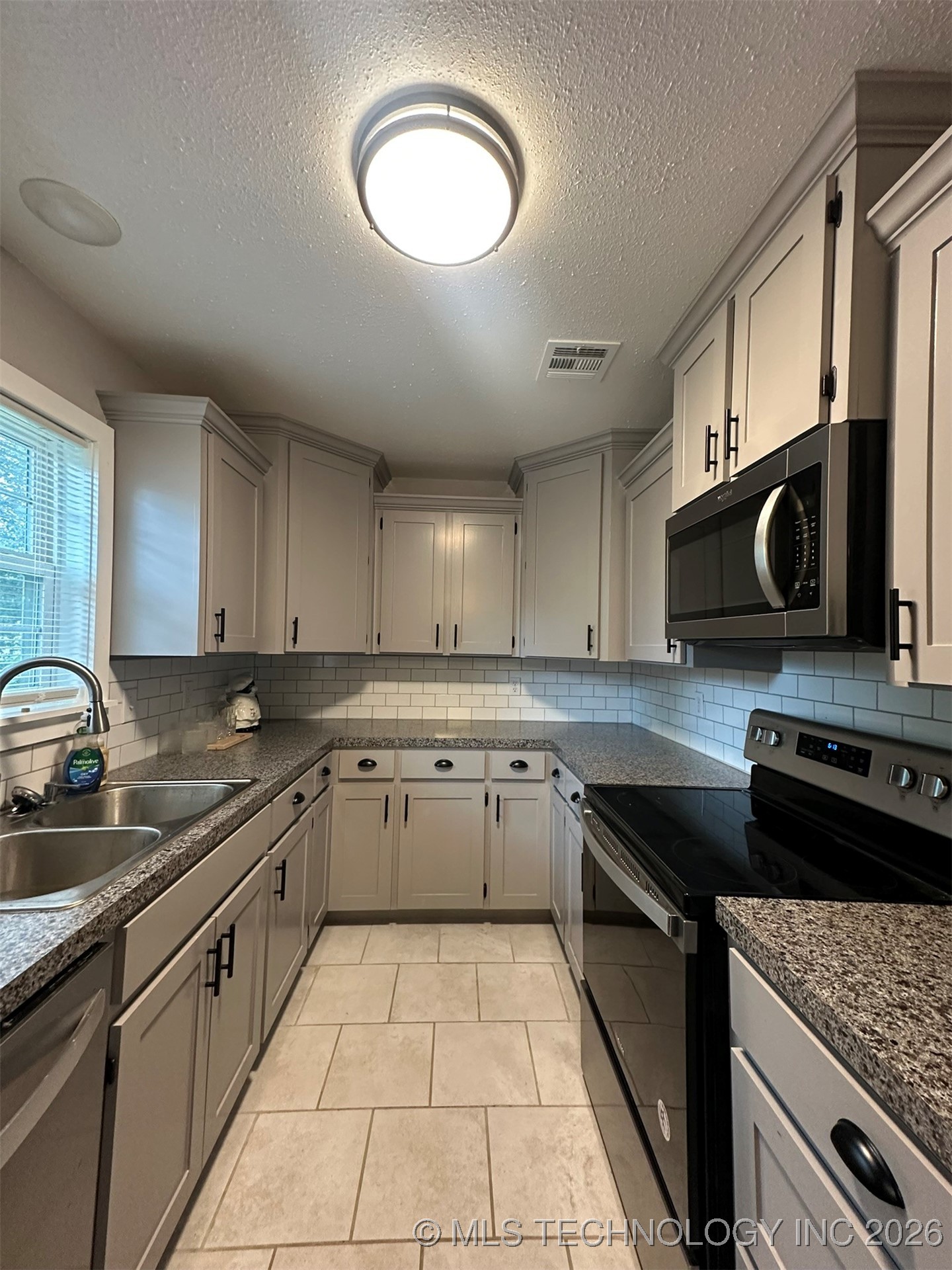 206 Ne 1st Property Photo 11