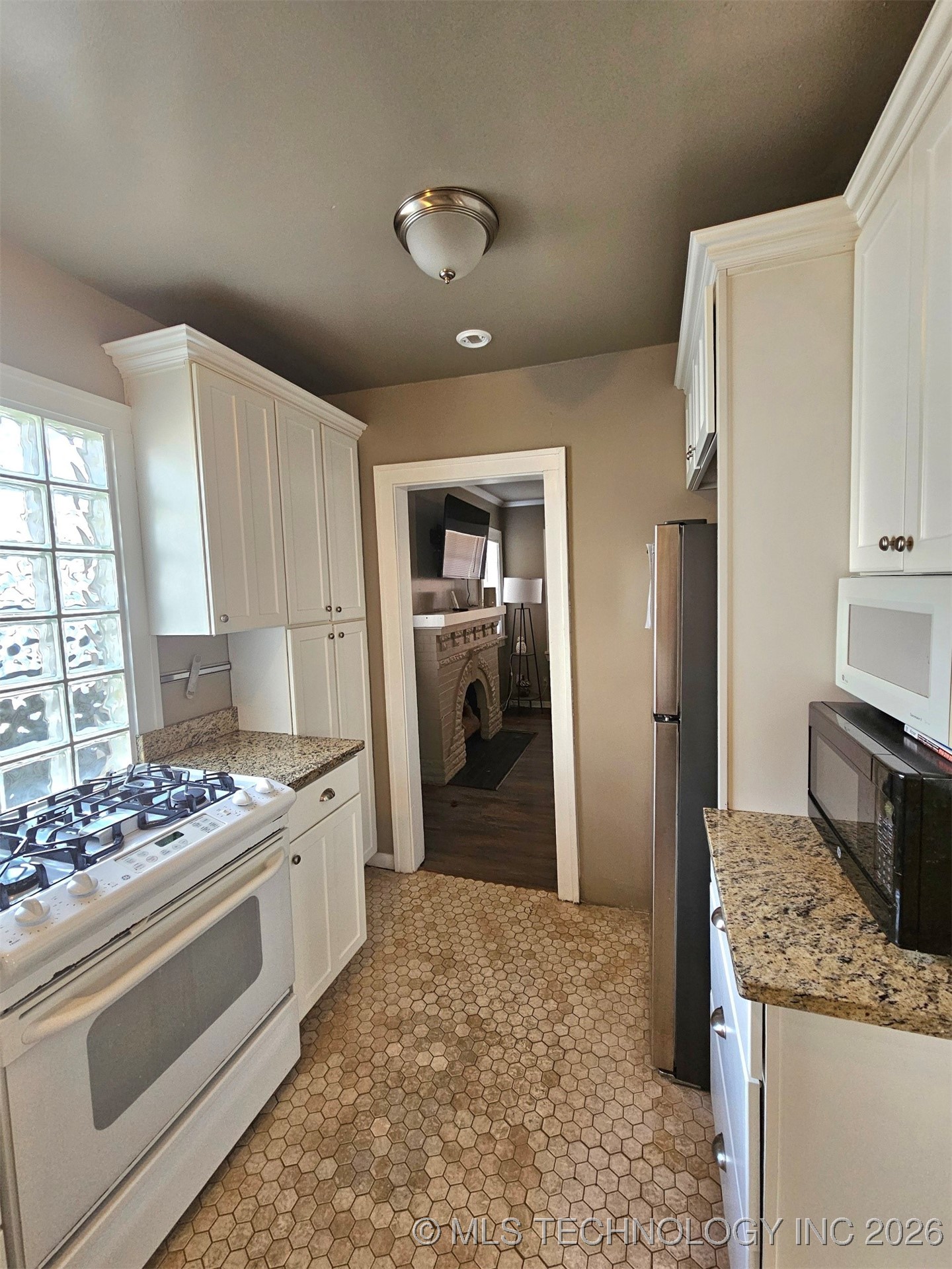 1544 S Indianapolis Avenue Property Photo 6