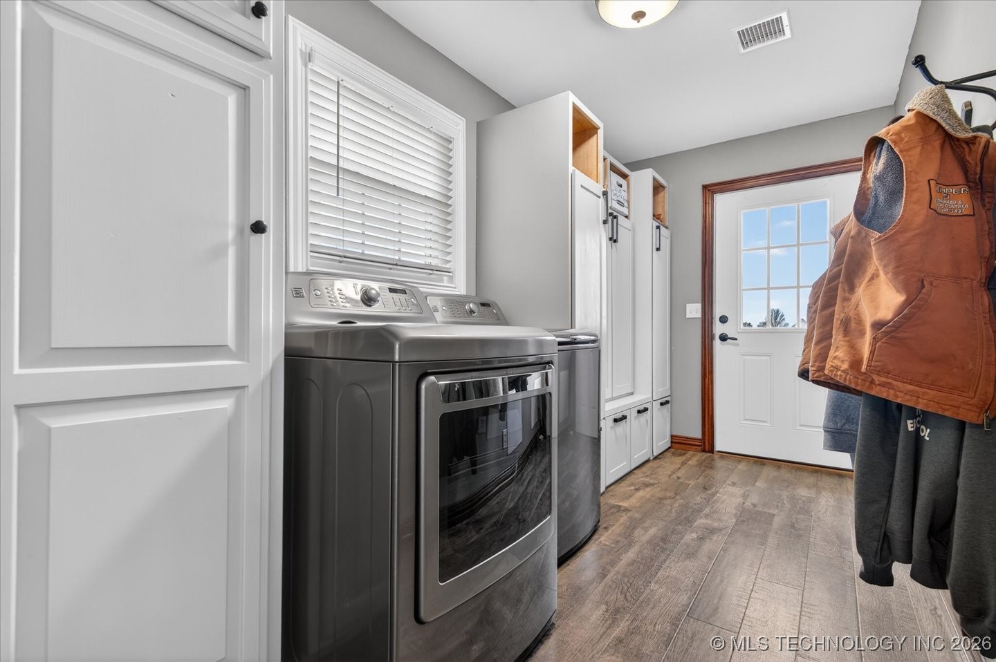 650 Ne Bison Road Property Photo 15