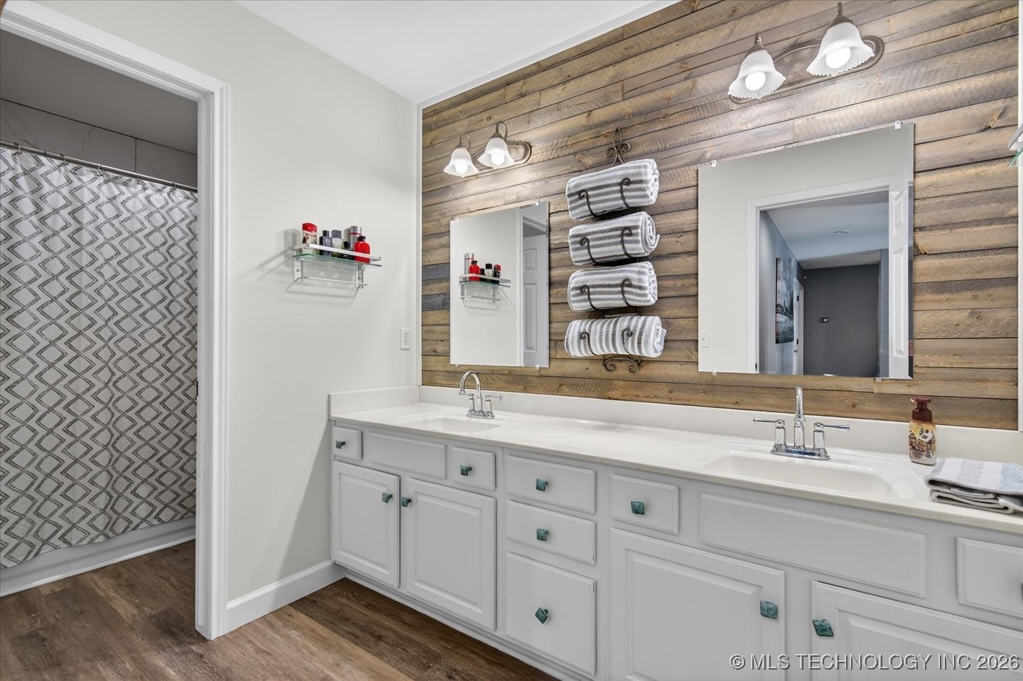 650 Ne Bison Road Property Photo 29