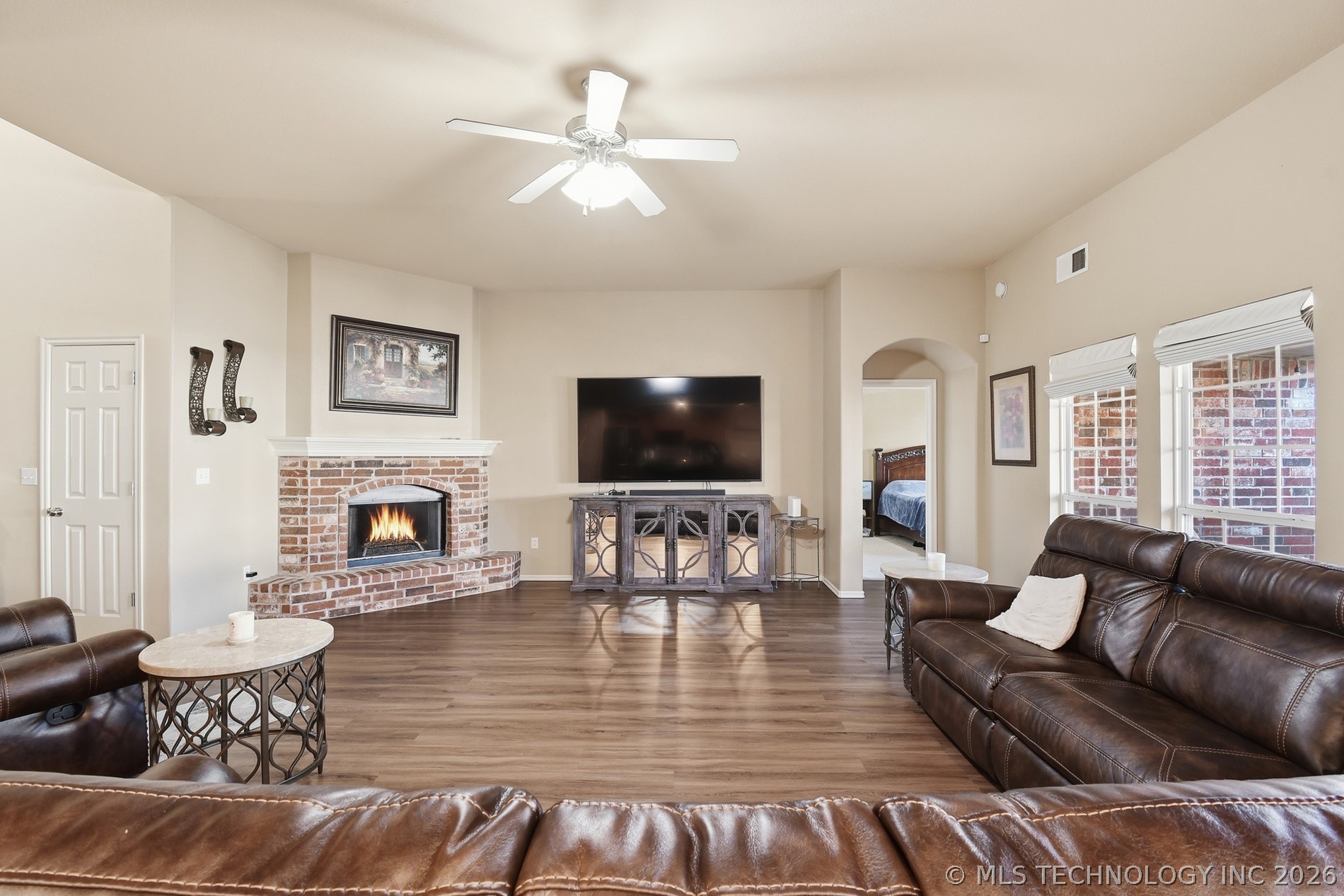 1703 S Desert Palm Place Property Photo 4