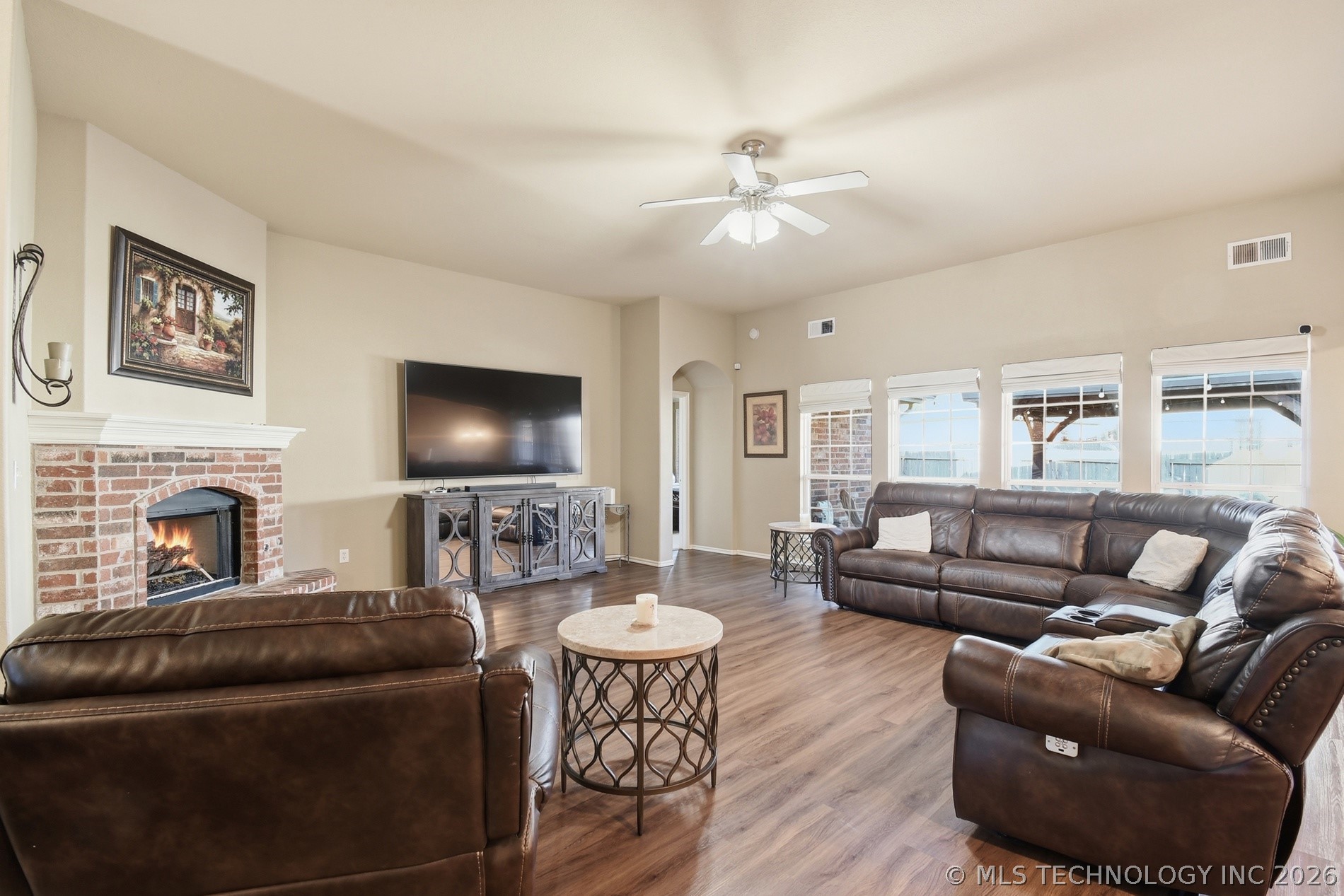 1703 S Desert Palm Place Property Photo 5