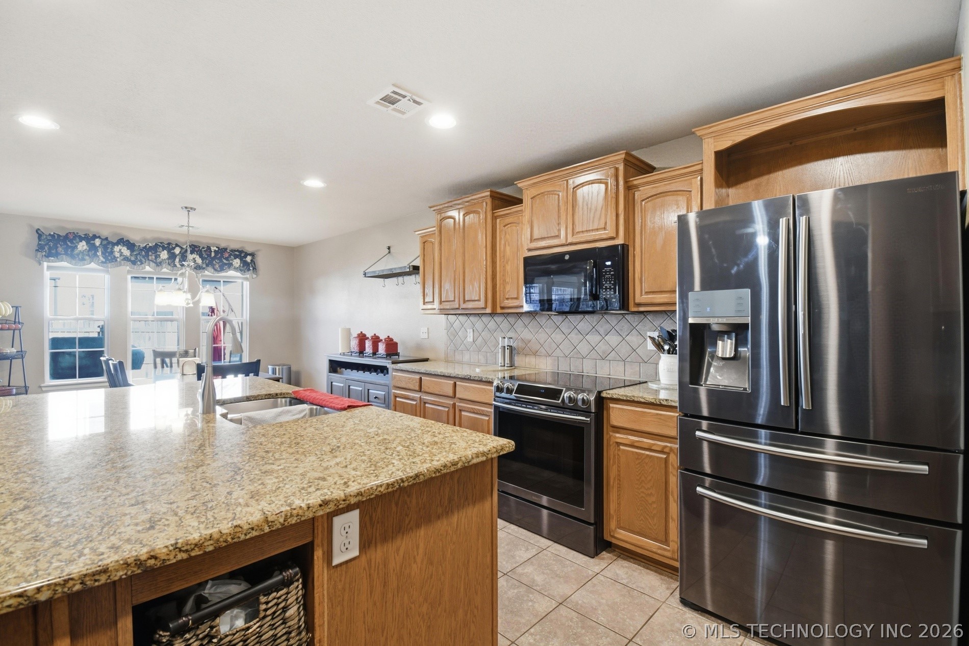 1703 S Desert Palm Place Property Photo 8