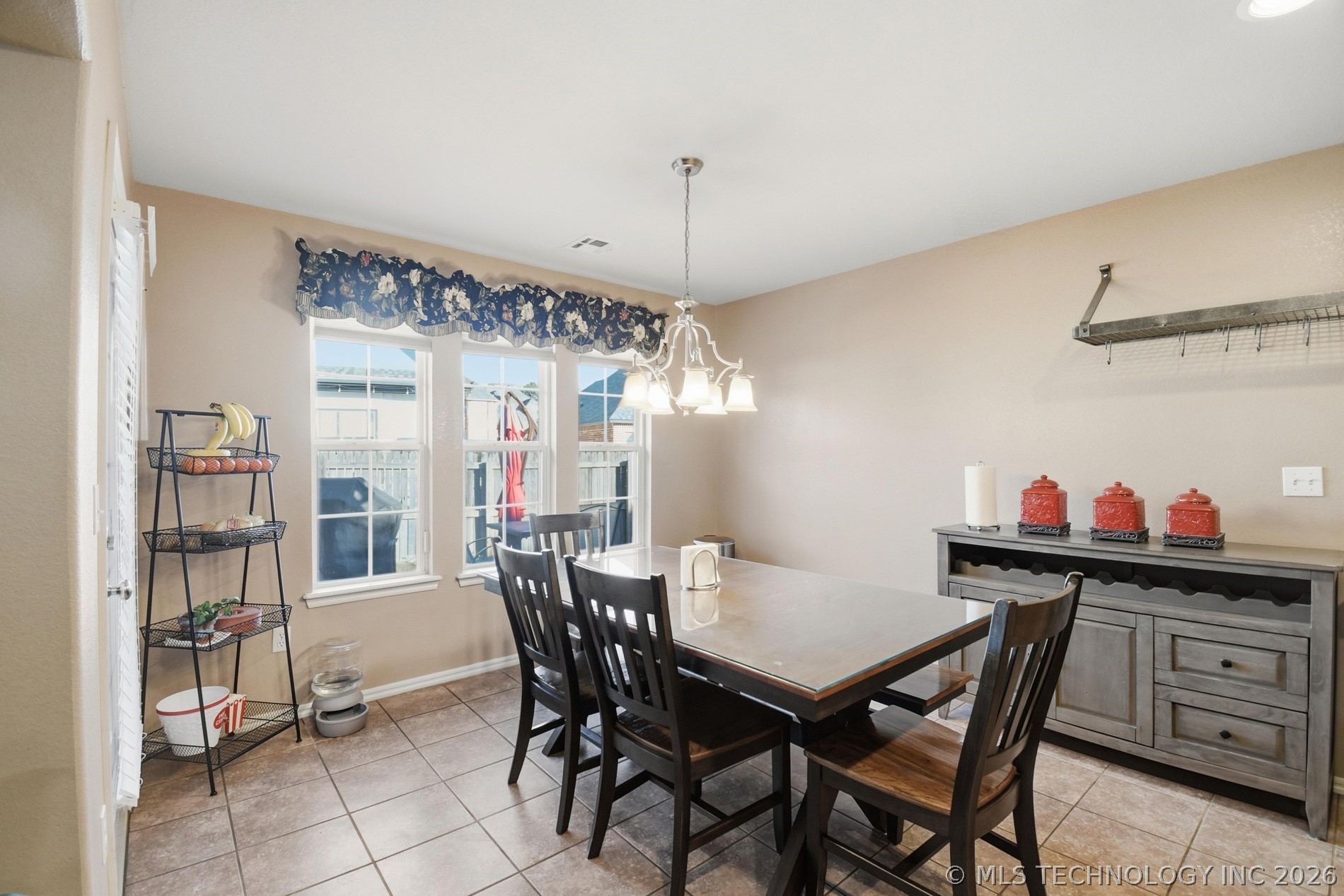 1703 S Desert Palm Place Property Photo 10