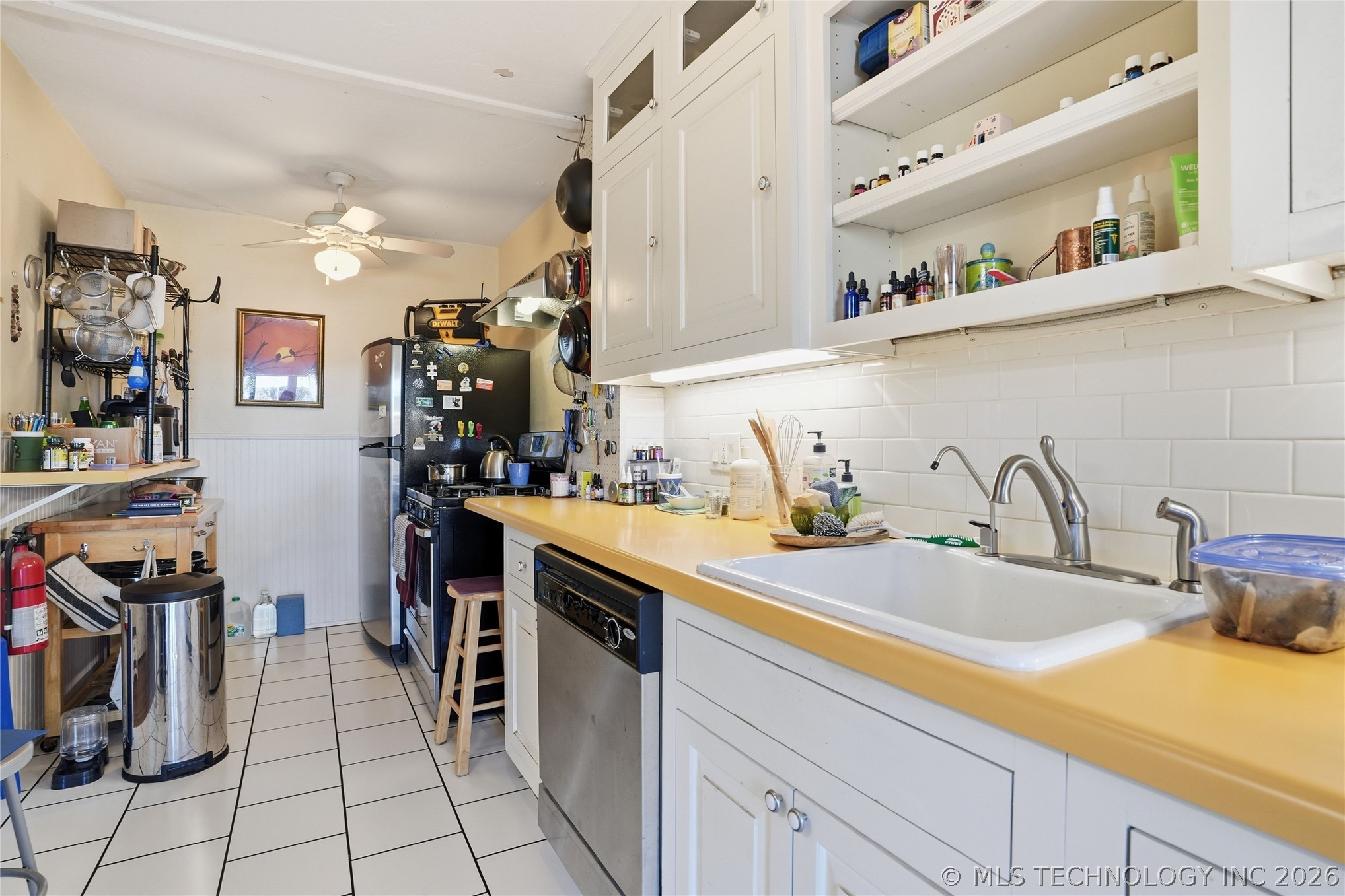 1610 S Lewis Avenue Property Photo 38