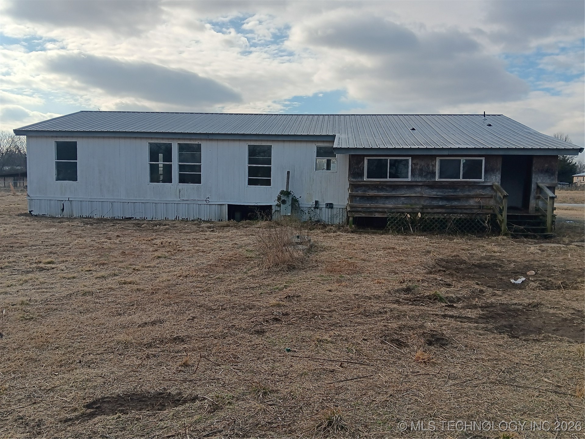 425 Ns Sun Prairie Street Property Photo 3