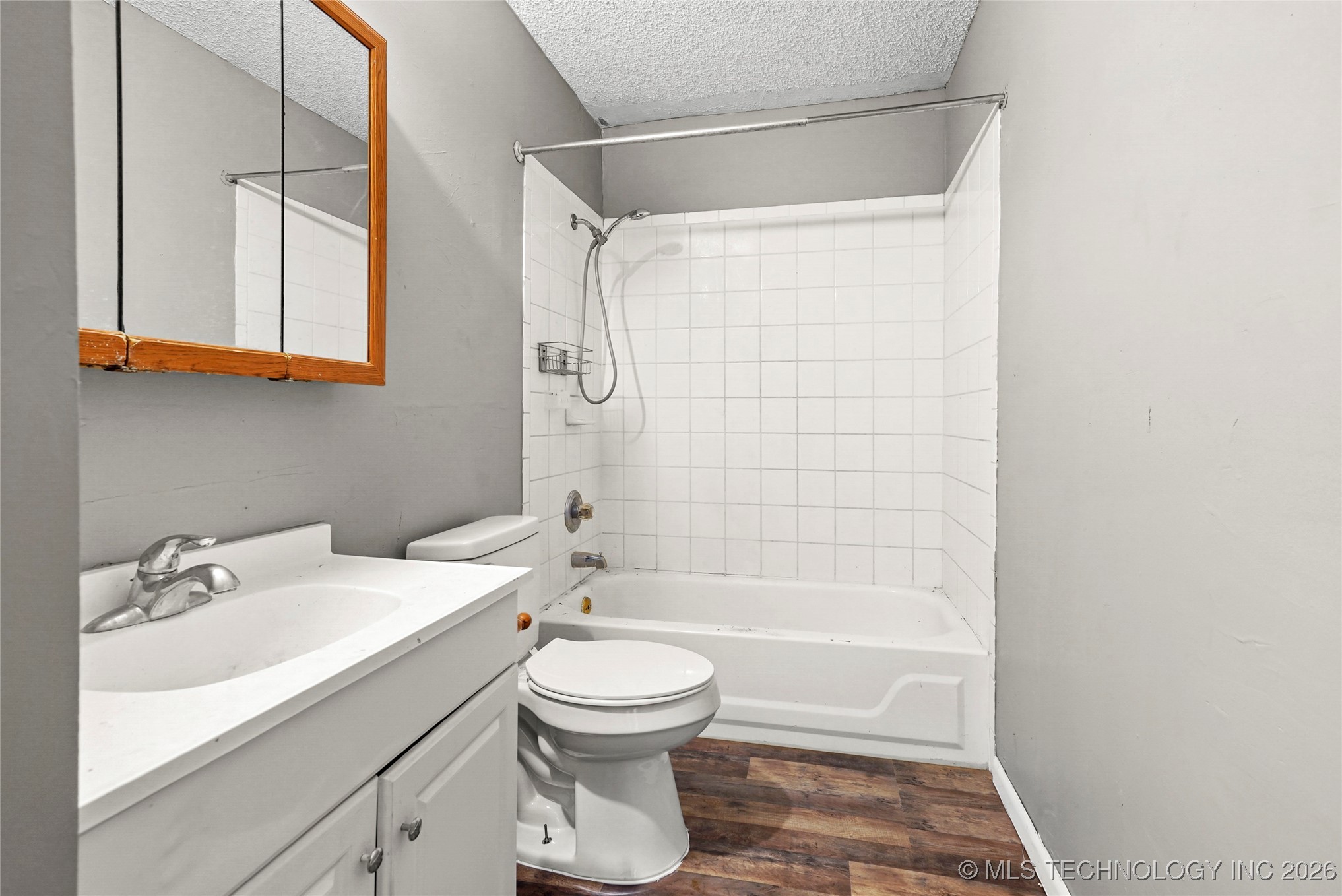 4855 S Maybelle Avenue Property Photo 17