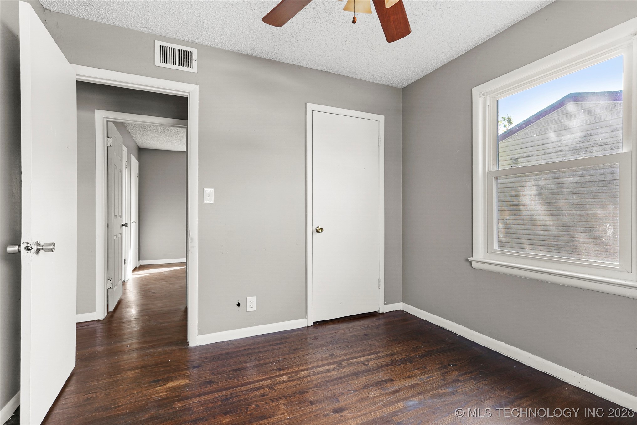 4855 S Maybelle Avenue Property Photo 19