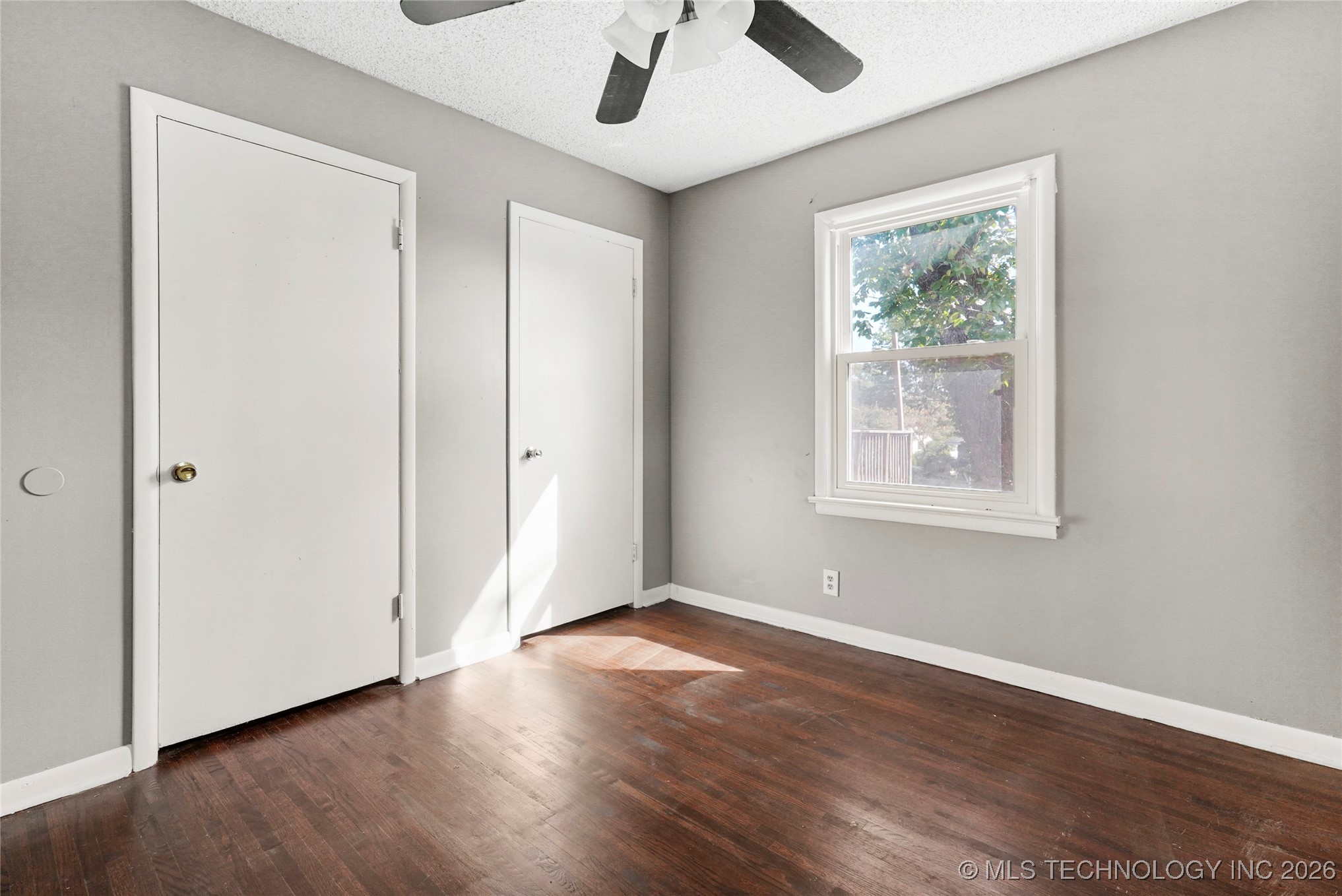 4855 S Maybelle Avenue Property Photo 21