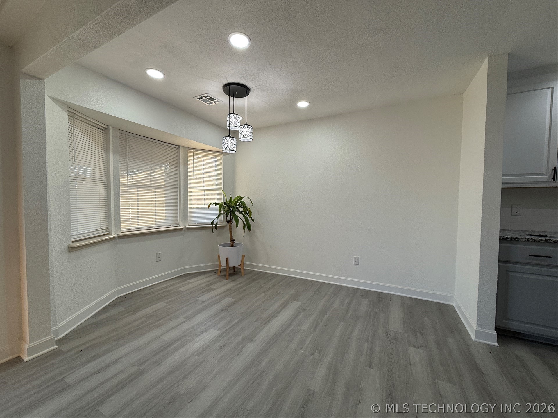 14002 E 36th Street Property Photo 7