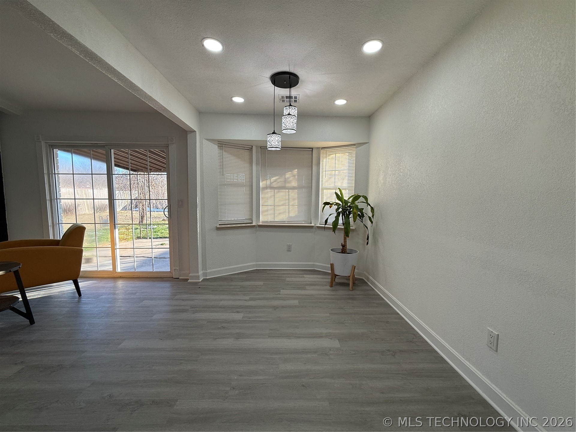 14002 E 36th Street Property Photo 8