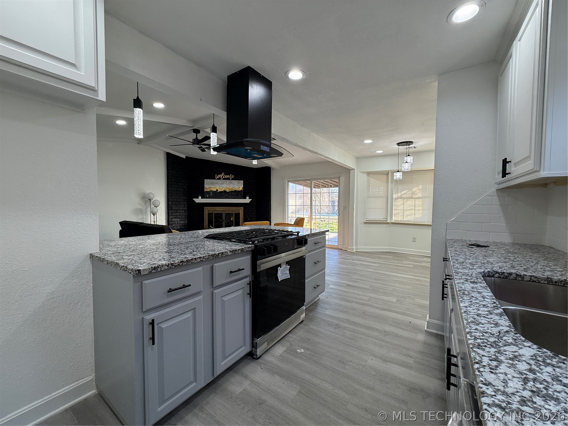 14002 E 36th Street Property Photo 9