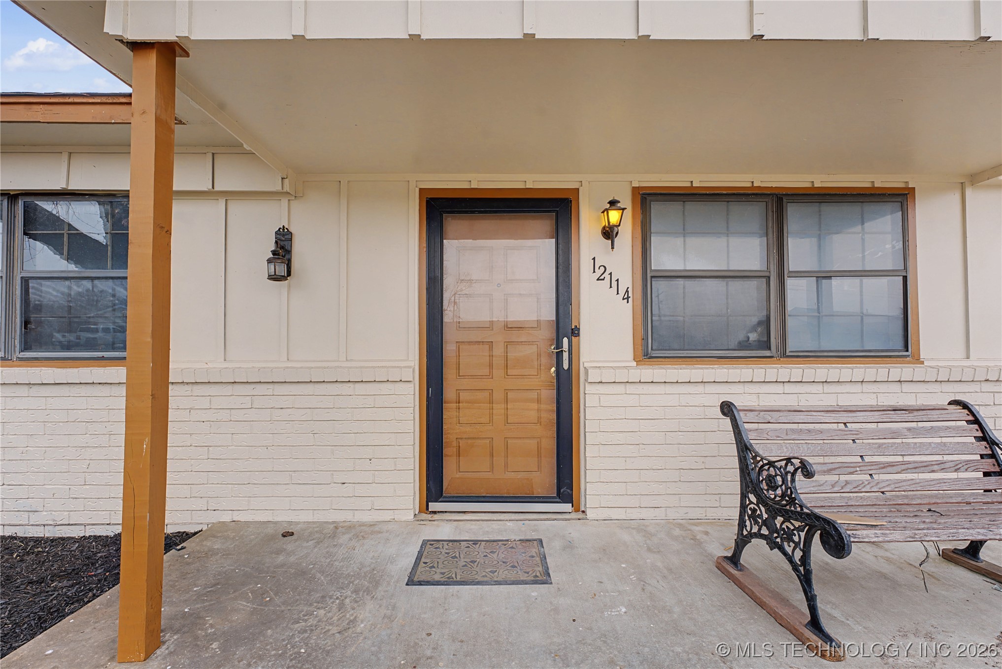 12114 E 21 Place S Property Photo 2