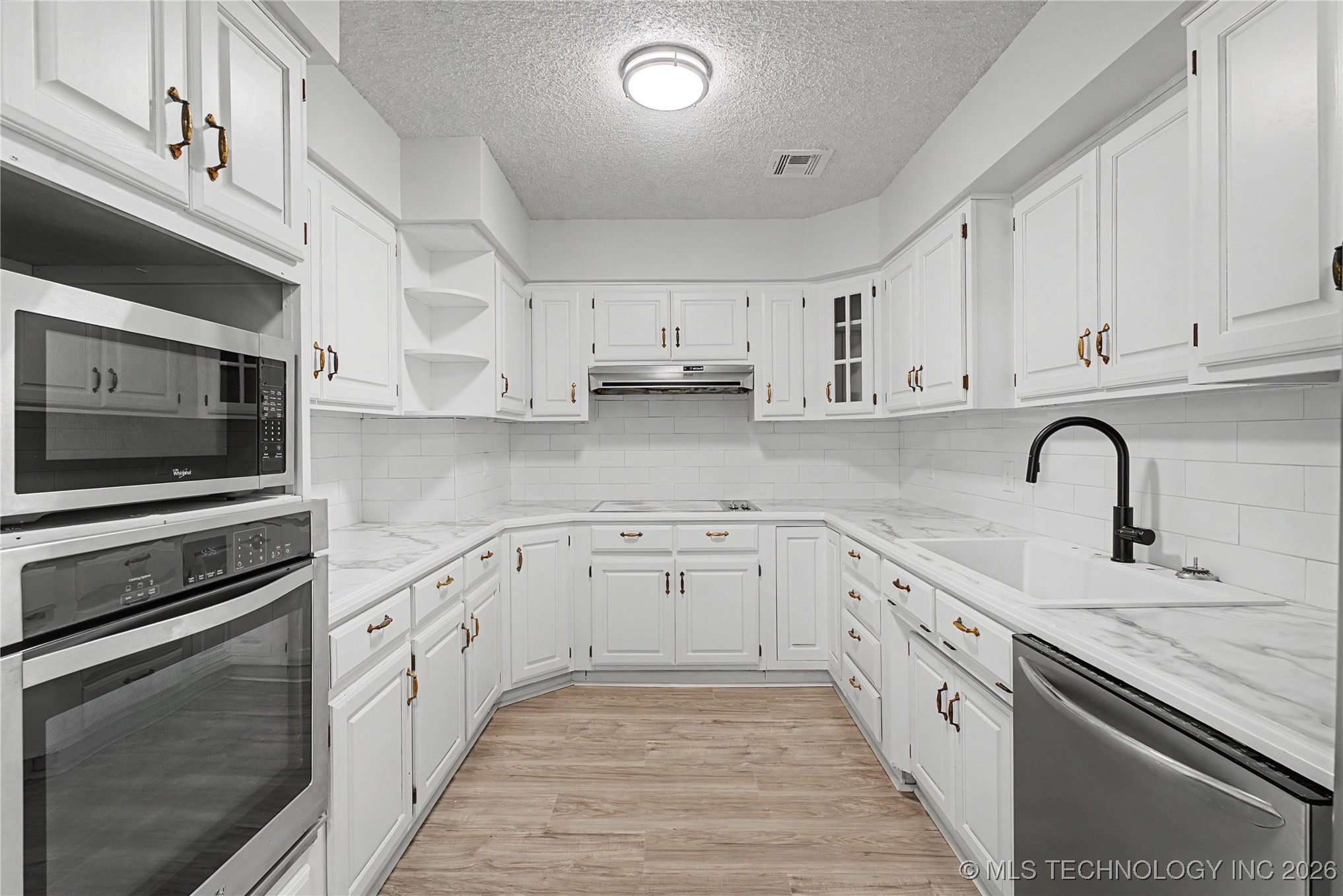 12114 E 21 Place S Property Photo 6