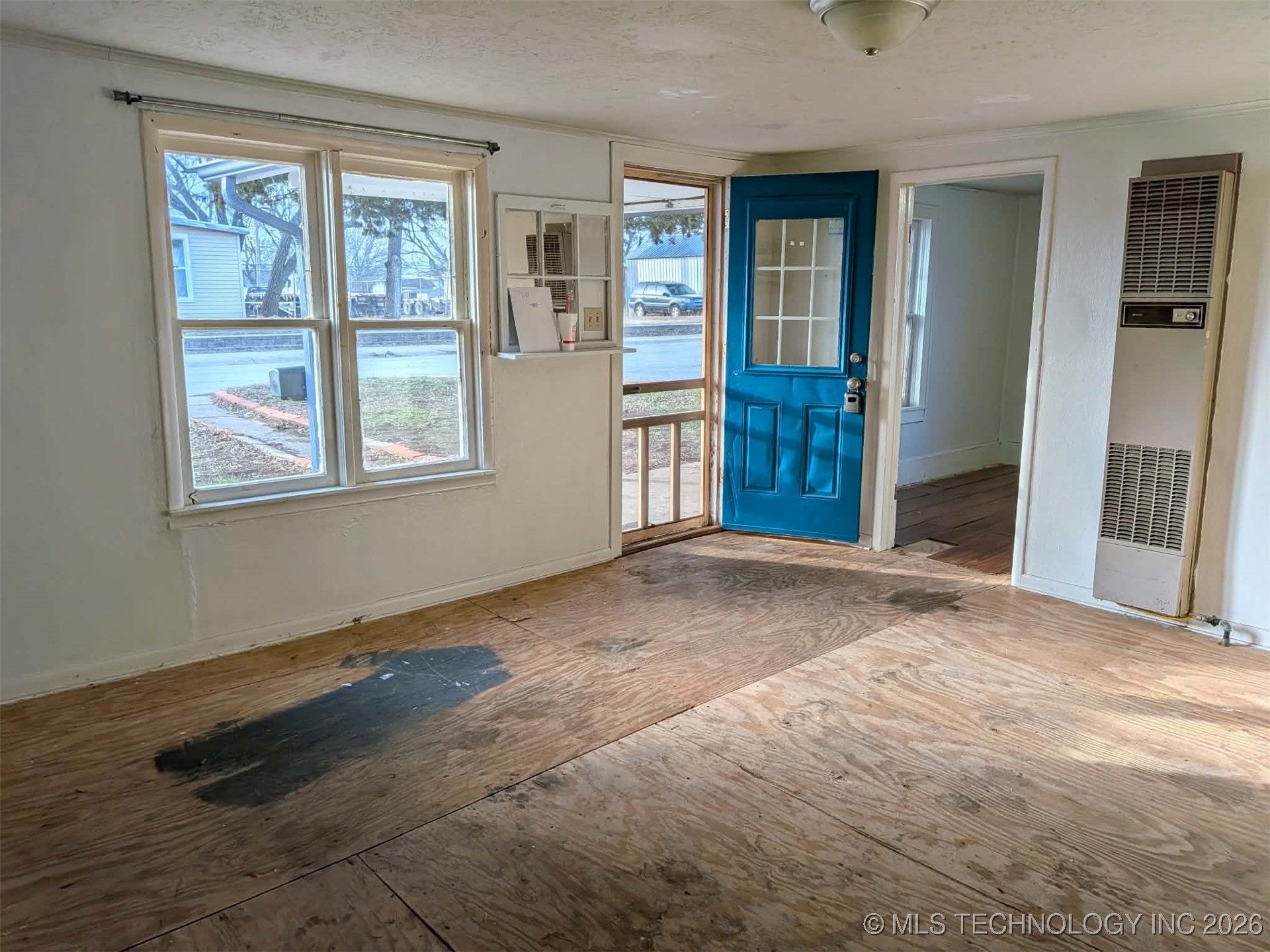 801 S Burdick Street Property Photo 2