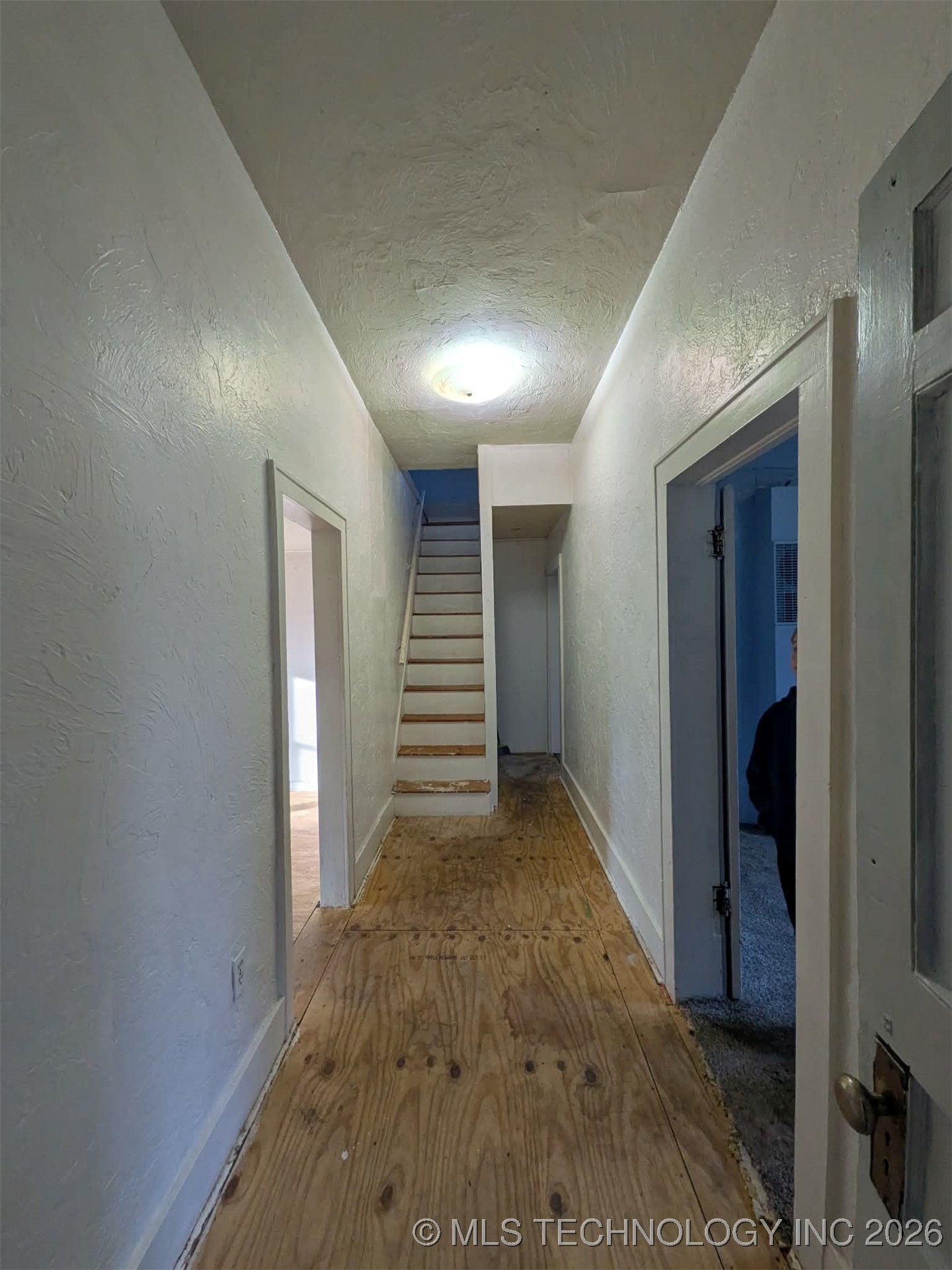 801 S Burdick Street Property Photo 4