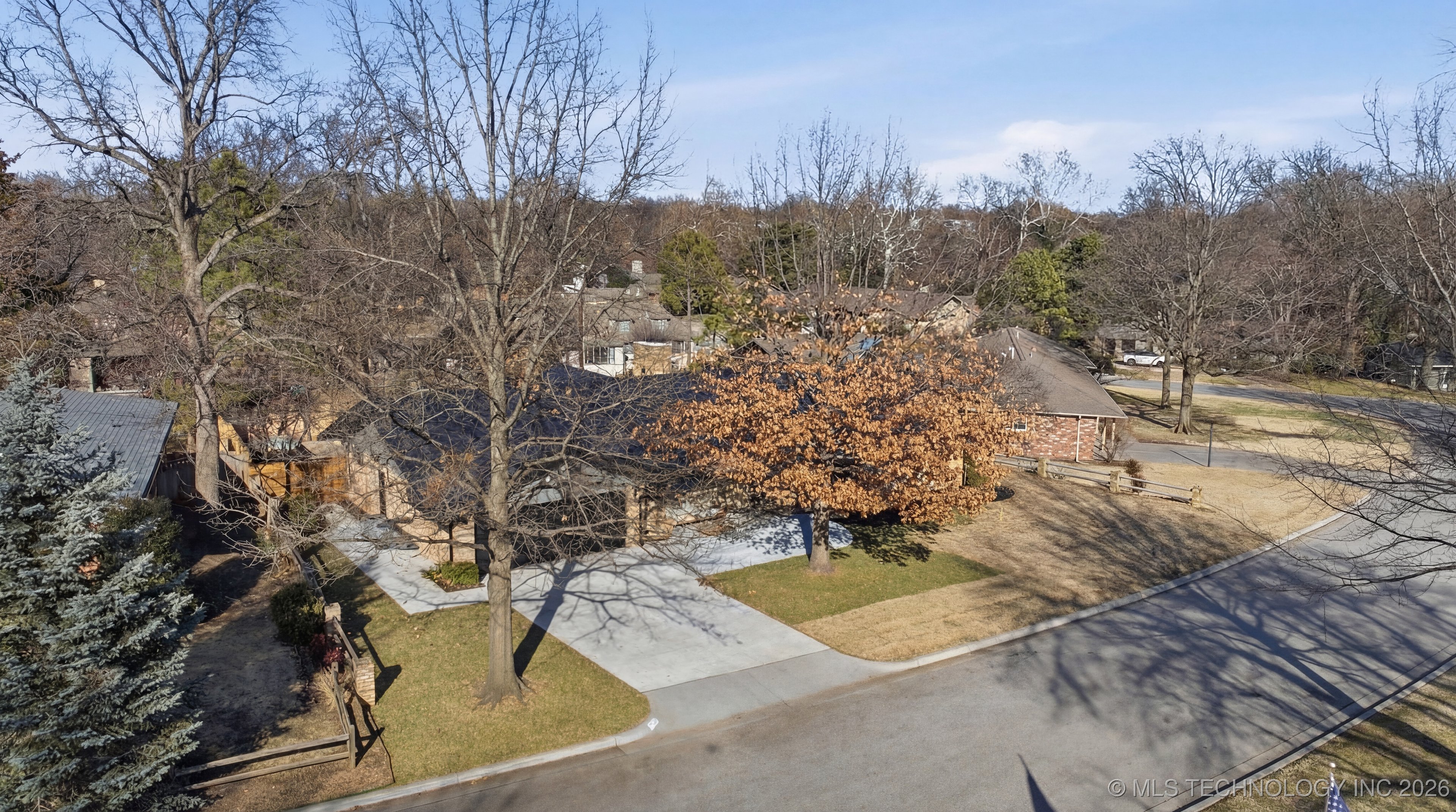 2931 E 39th Street Property Photo 3