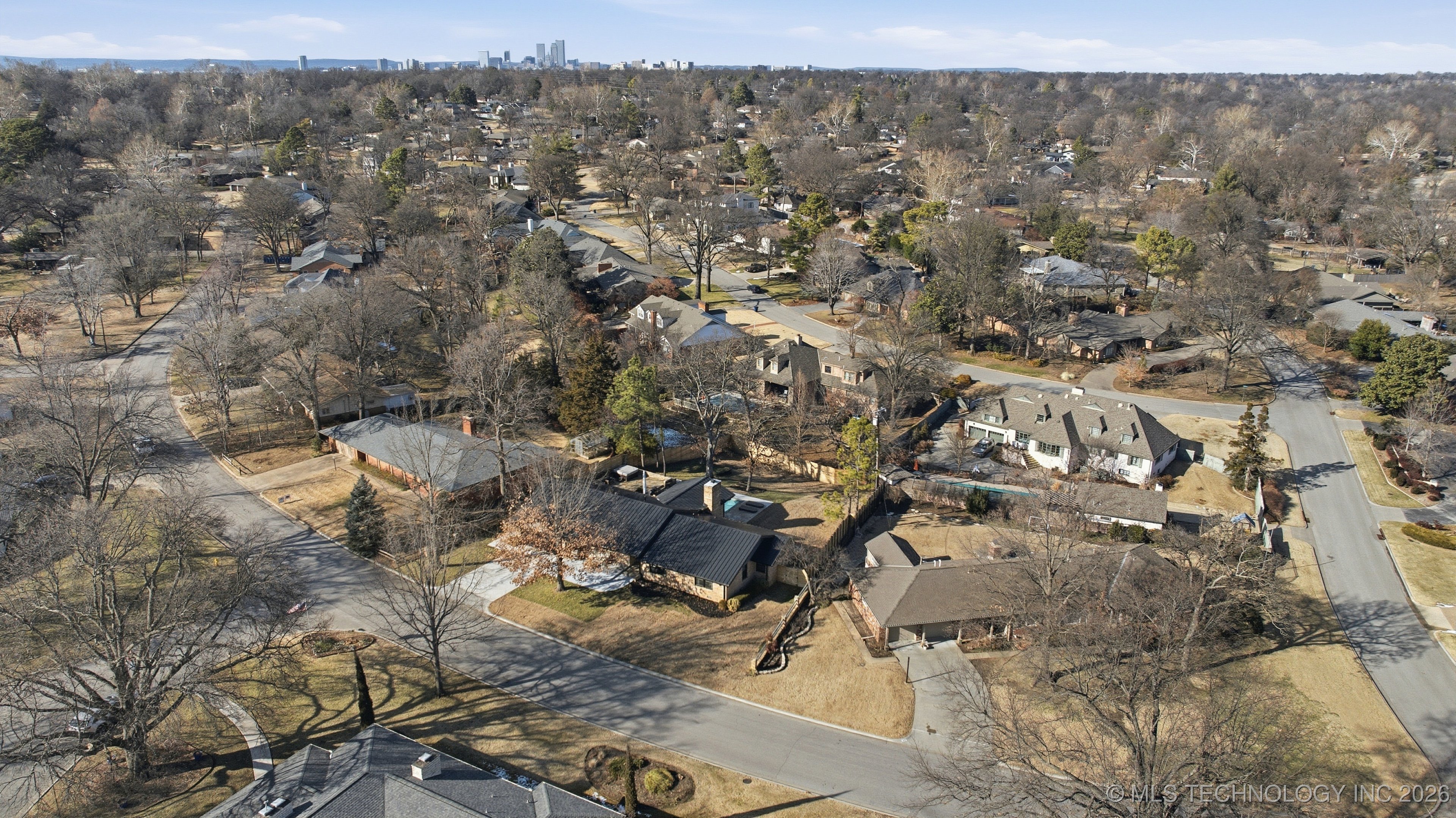 2931 E 39th Street Property Photo 4