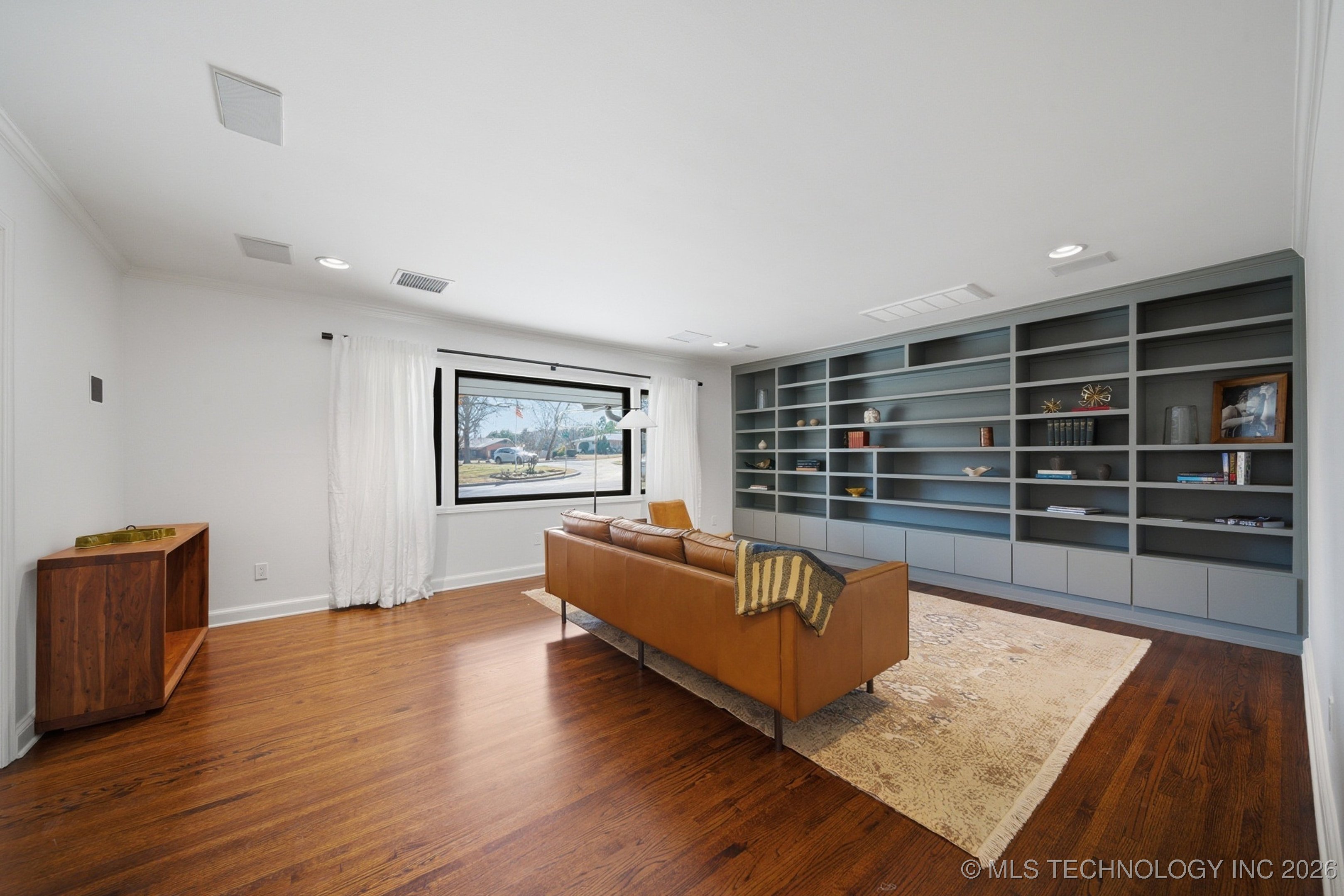 2931 E 39th Street Property Photo 12