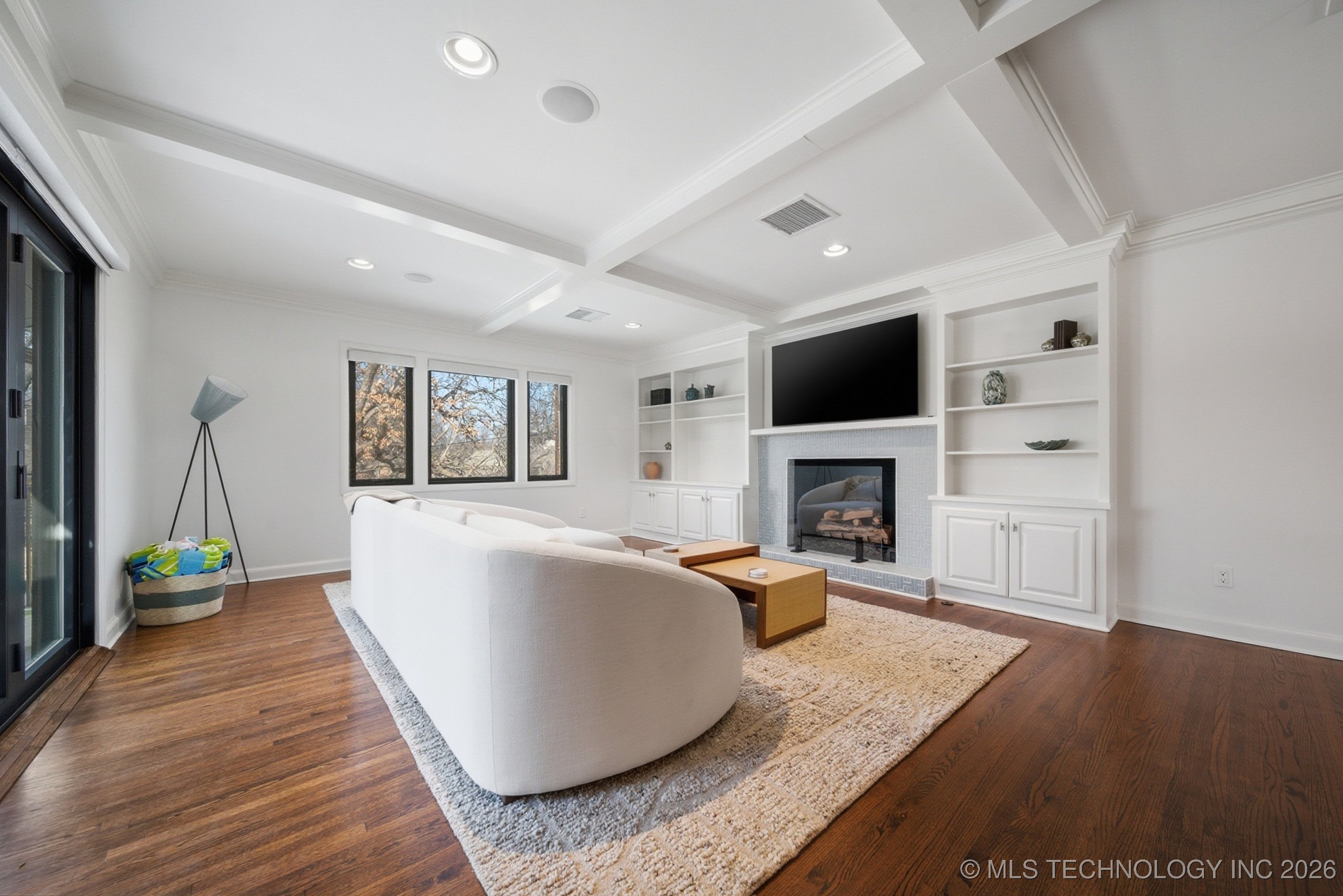 2931 E 39th Street Property Photo 19