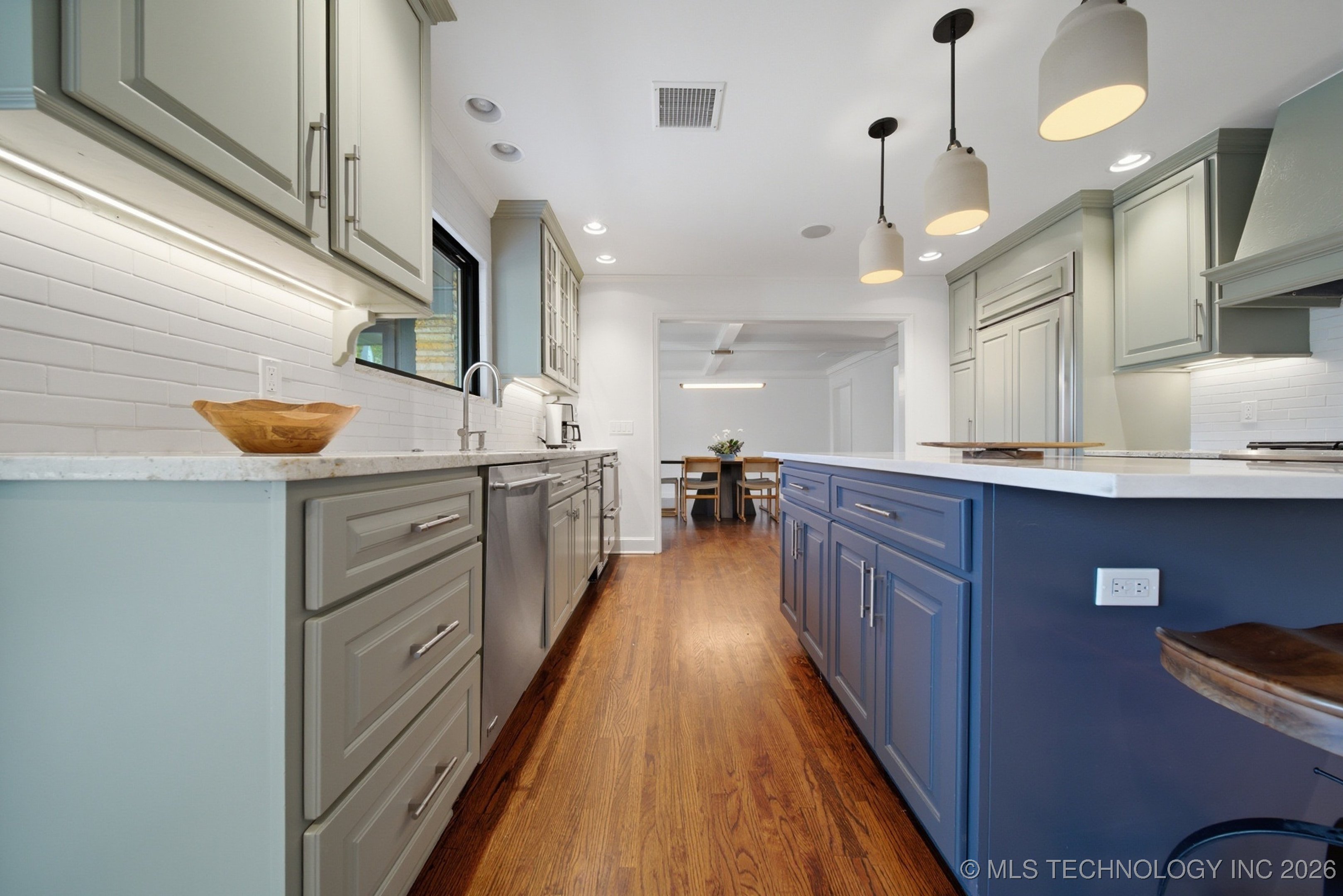 2931 E 39th Street Property Photo 25