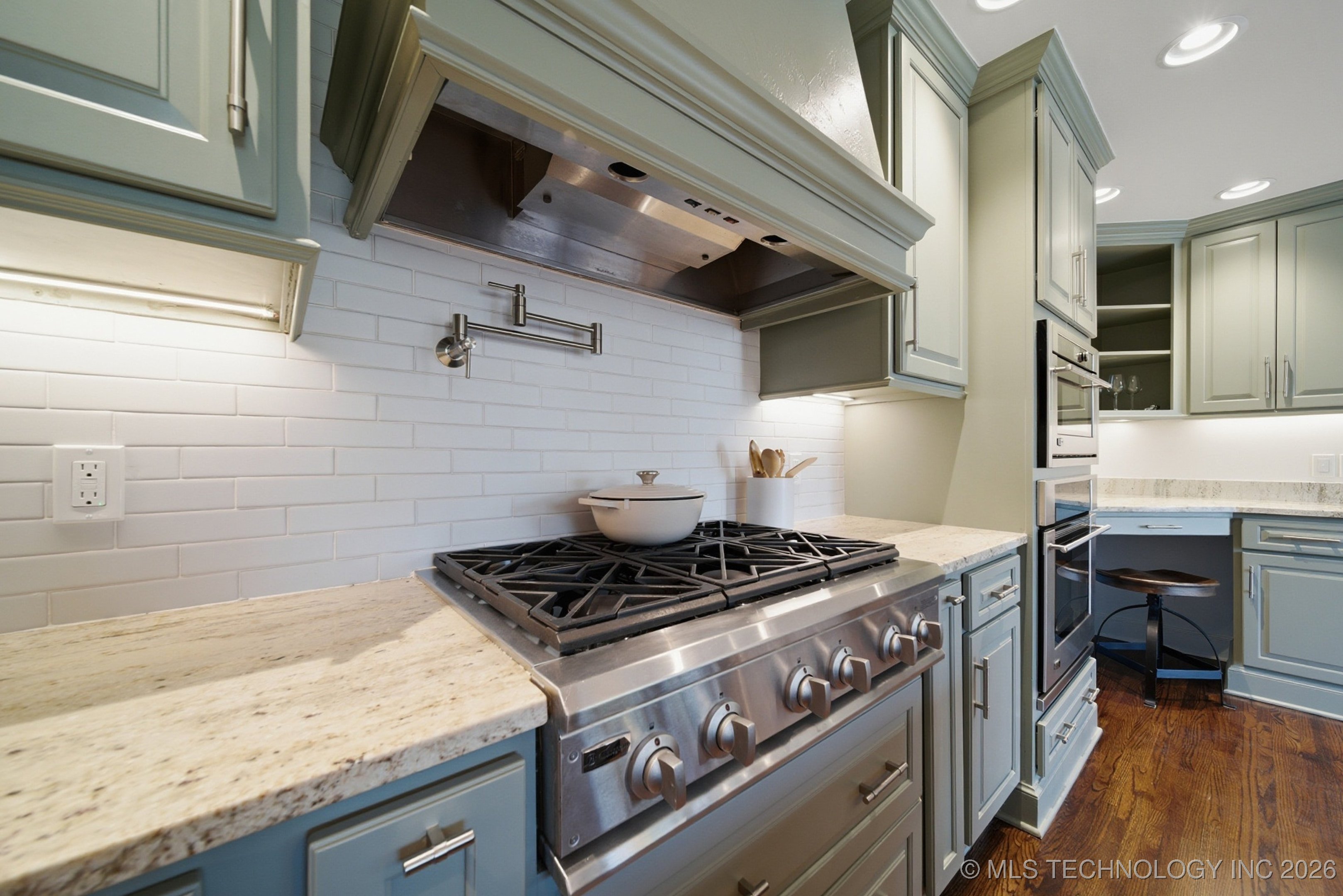 2931 E 39th Street Property Photo 27