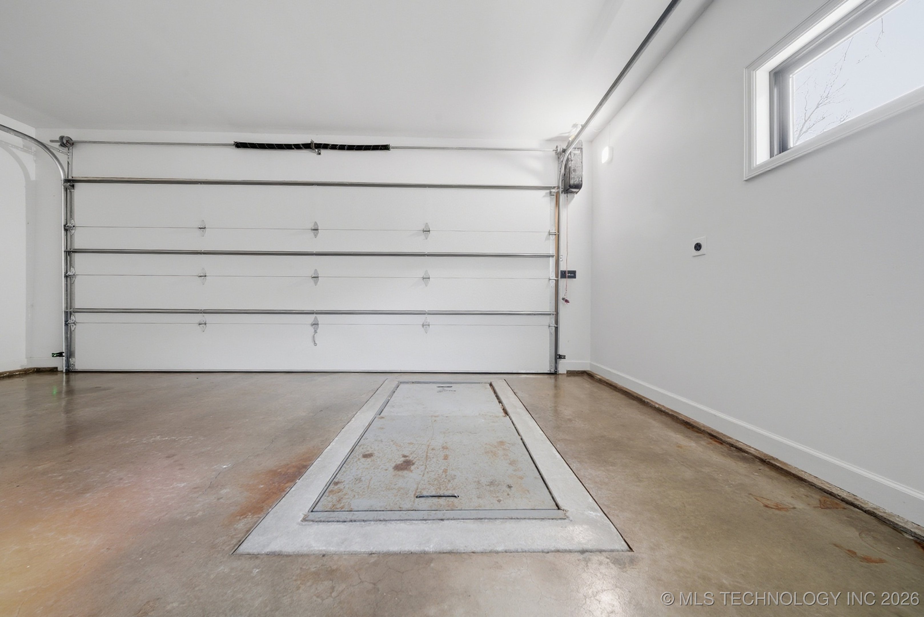 2931 E 39th Street Property Photo 44