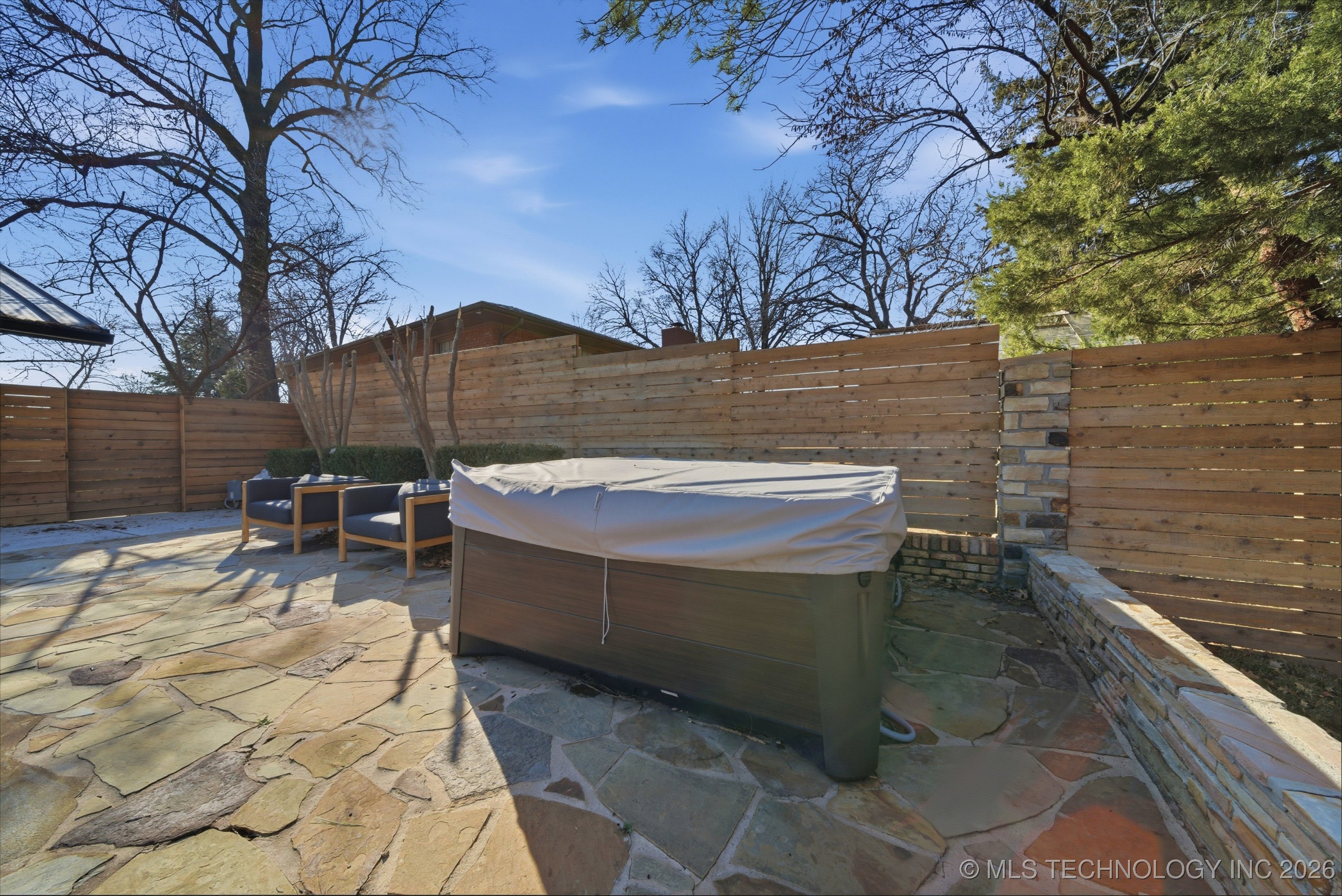 2931 E 39th Street Property Photo 52