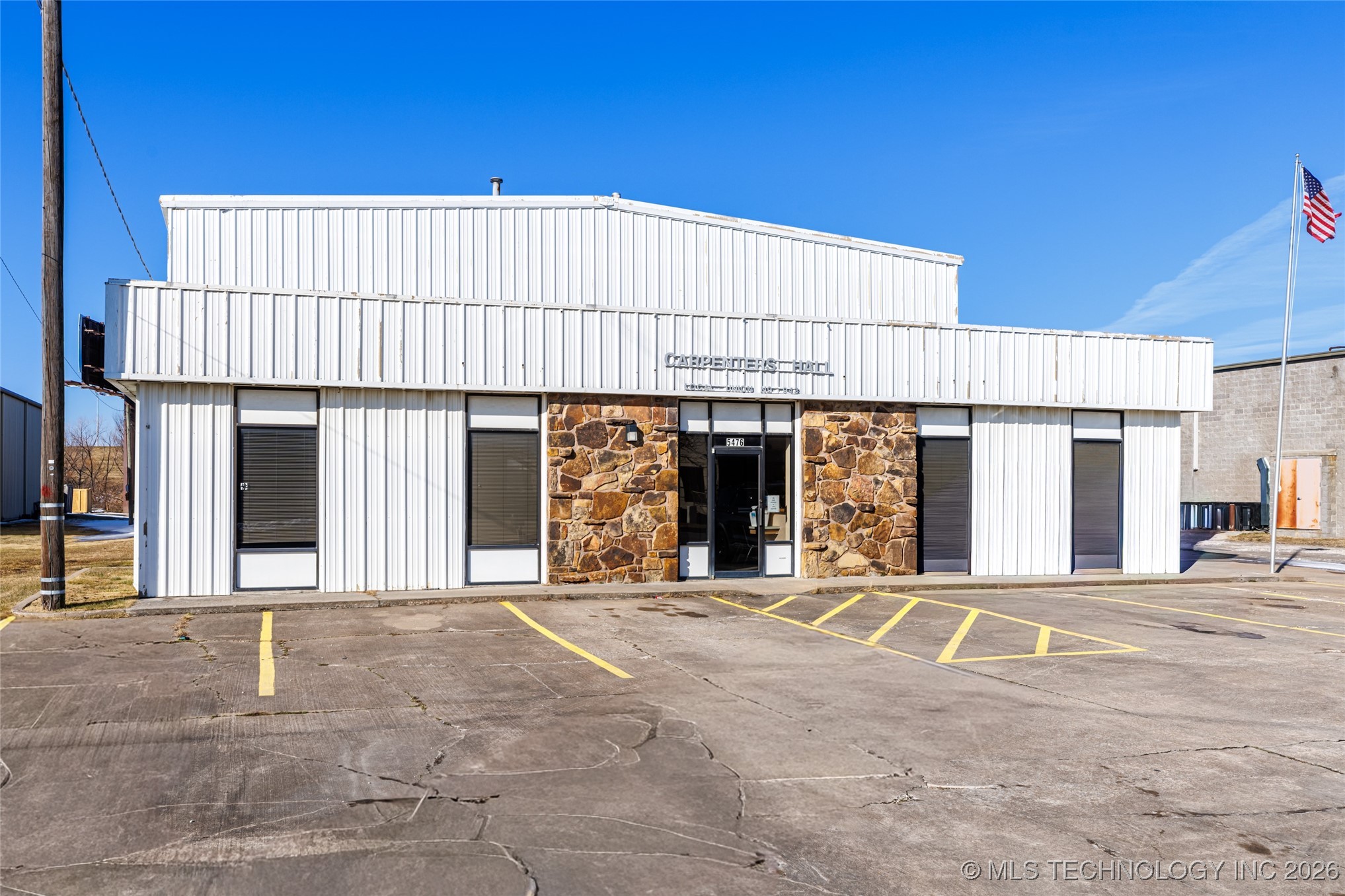 5476 S 108th Avenue E Property Photo 1