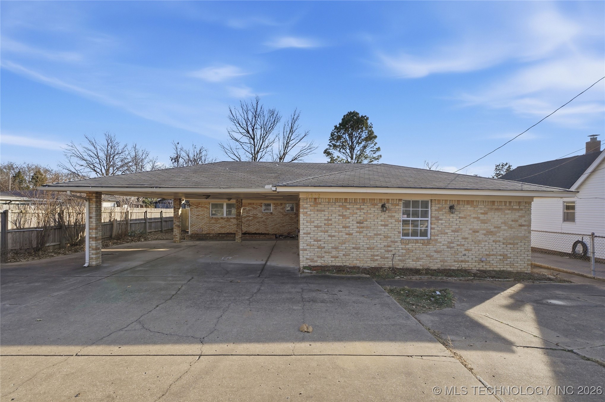 3812 E 36th Street Property Photo 5