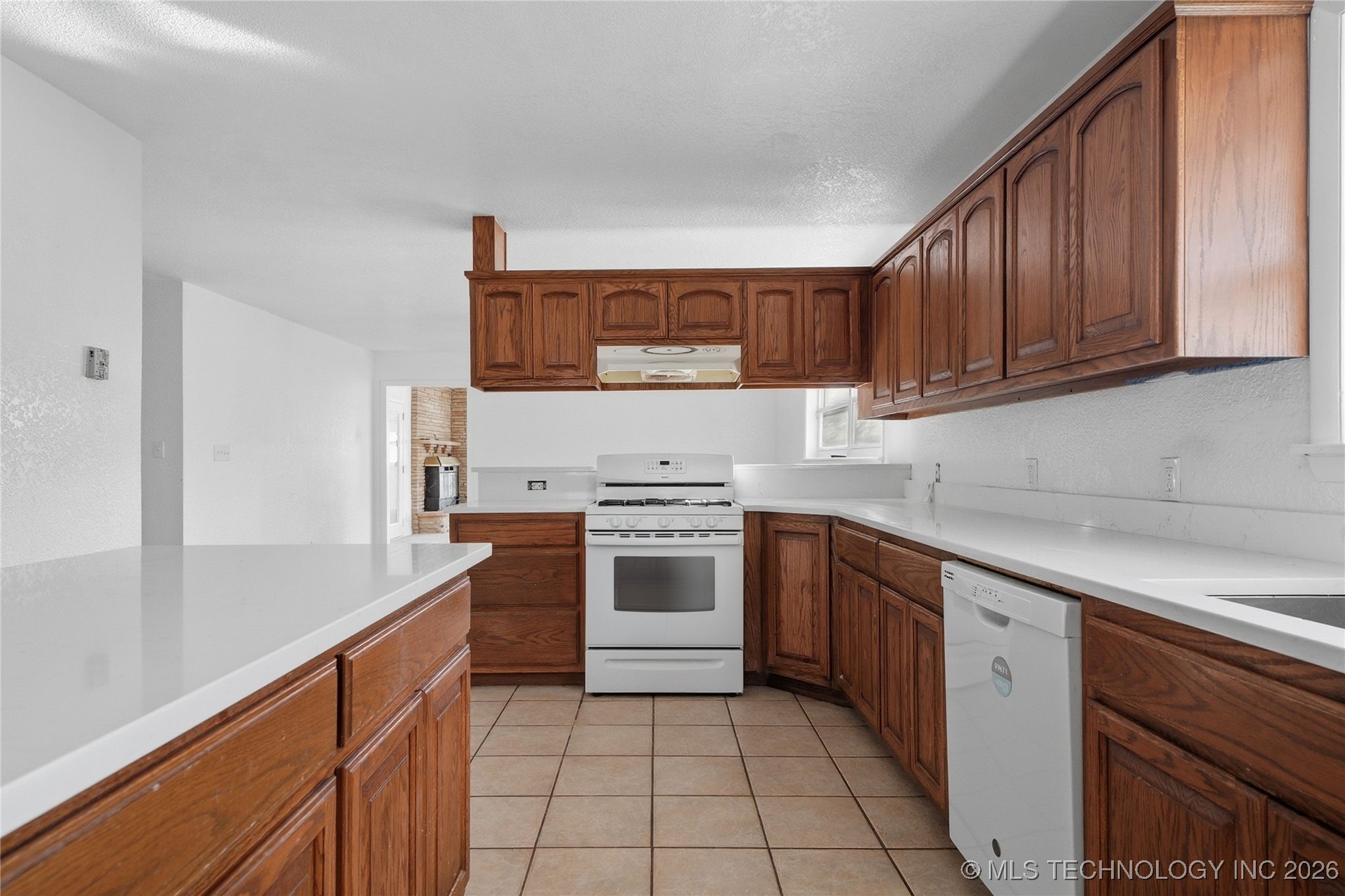 3812 E 36th Street Property Photo 9