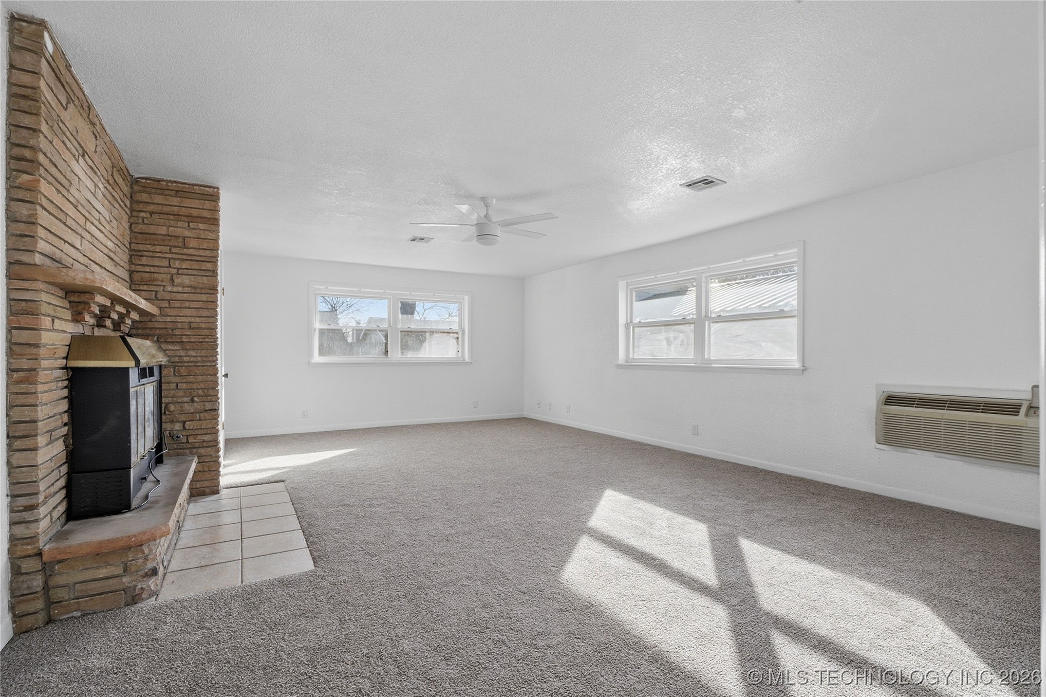 3812 E 36th Street Property Photo 23