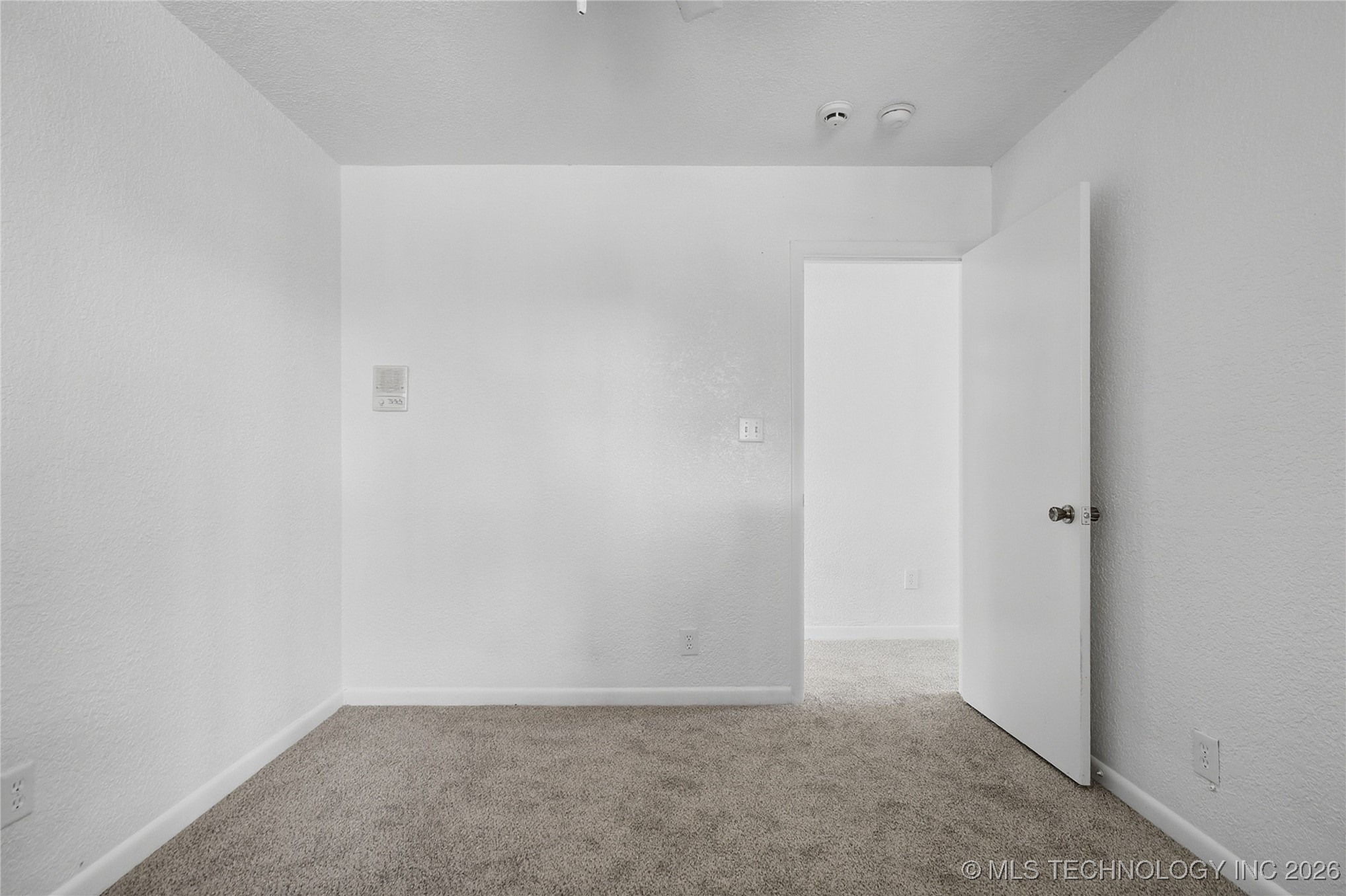 3812 E 36th Street Property Photo 25