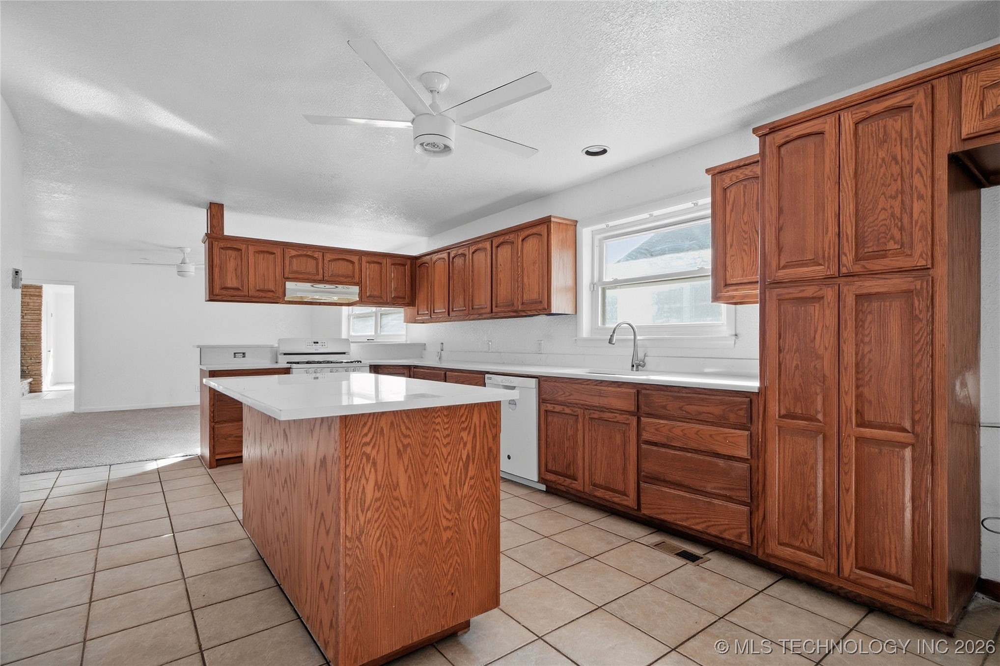 3812 E 36th Street Property Photo 30