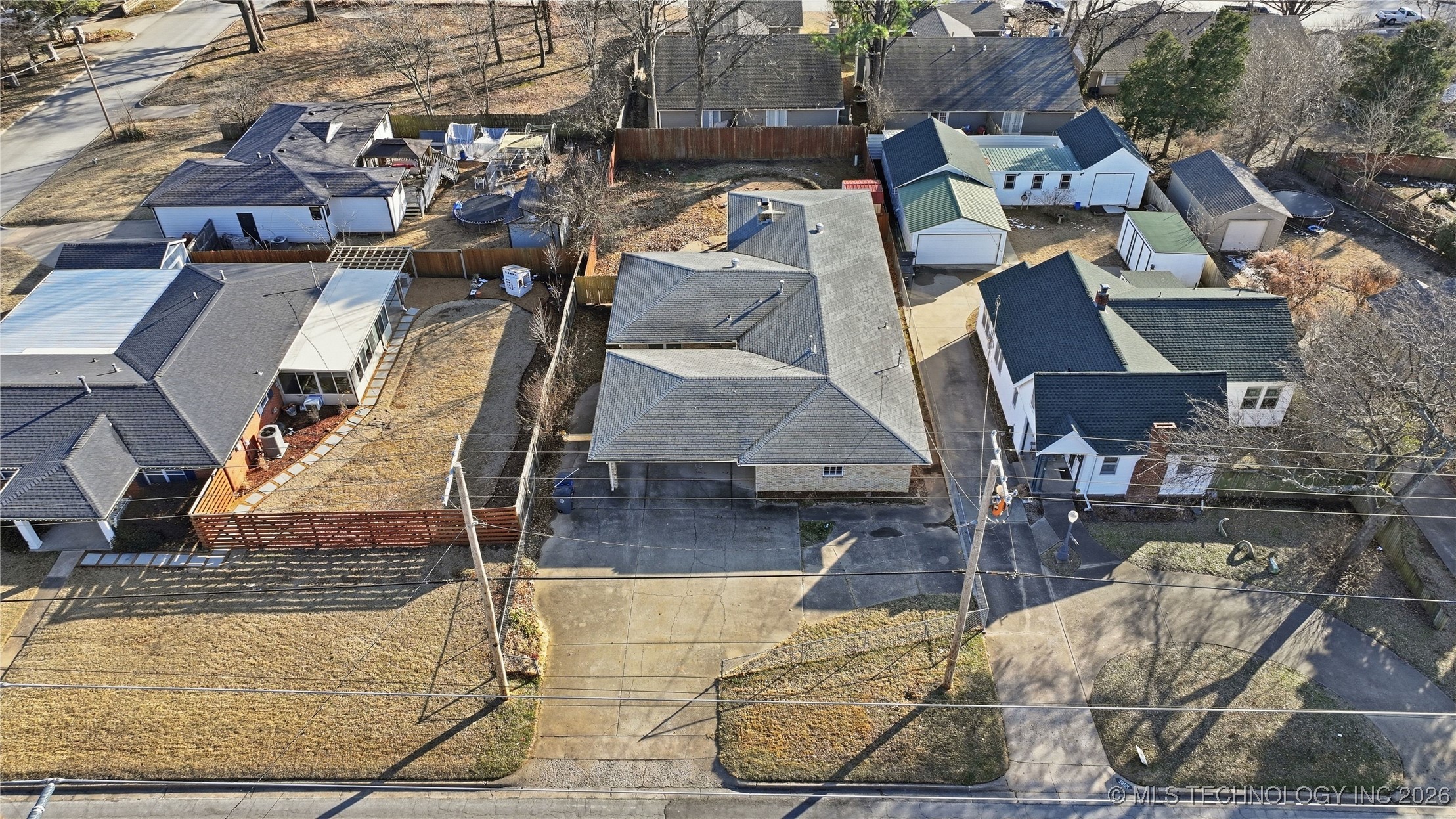 3812 E 36th Street Property Photo 39