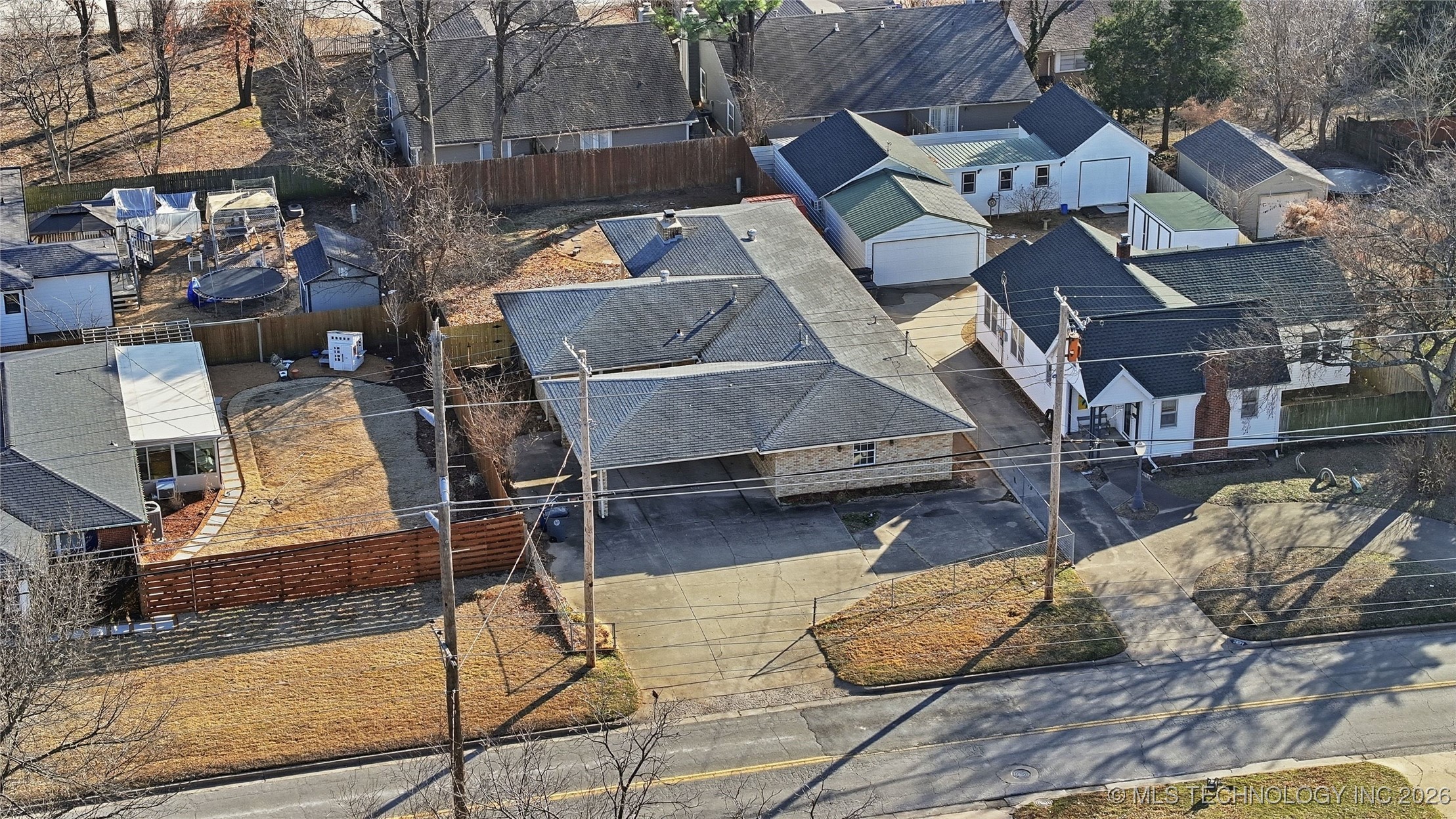 3812 E 36th Street Property Photo 40