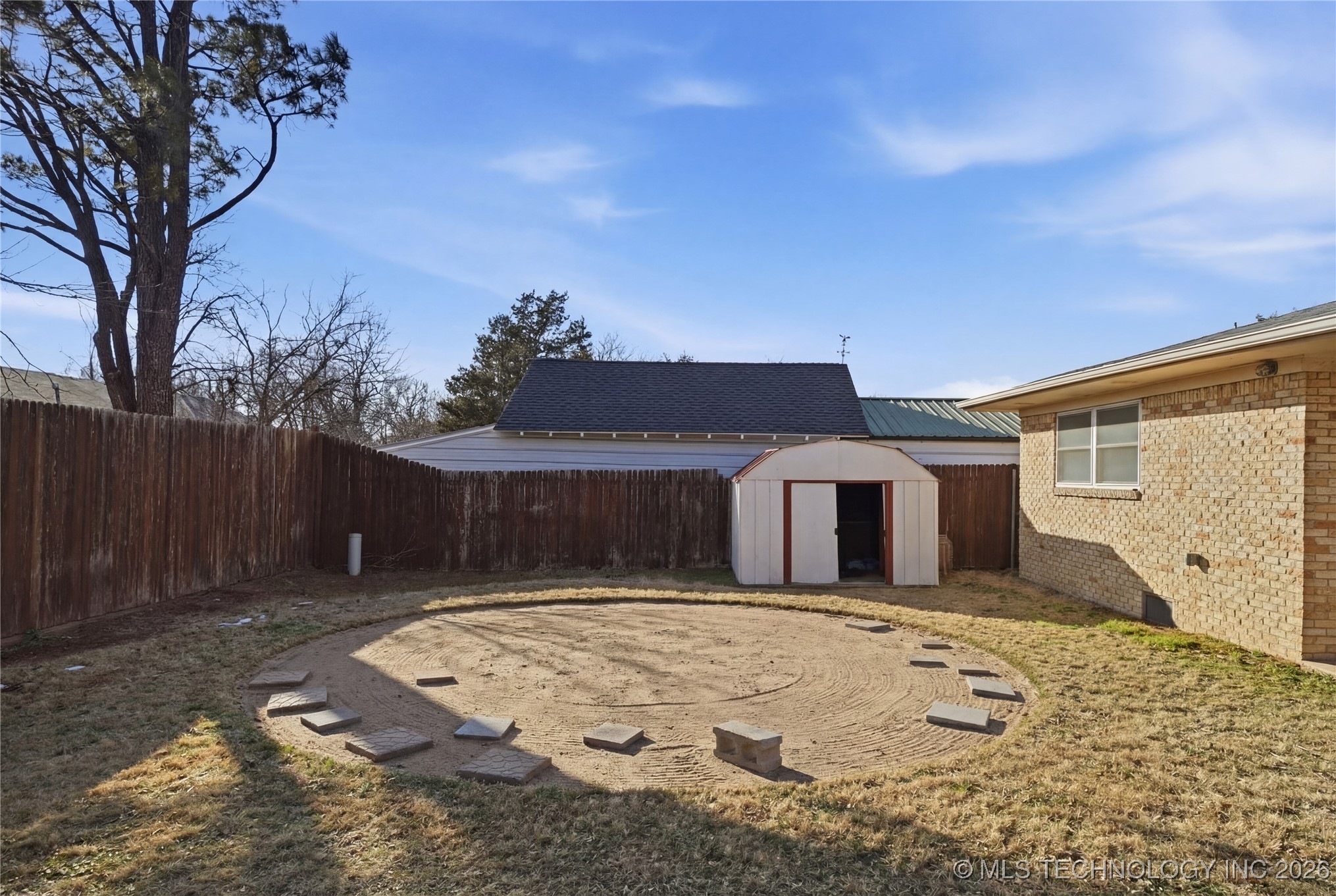 3812 E 36th Street Property Photo 42