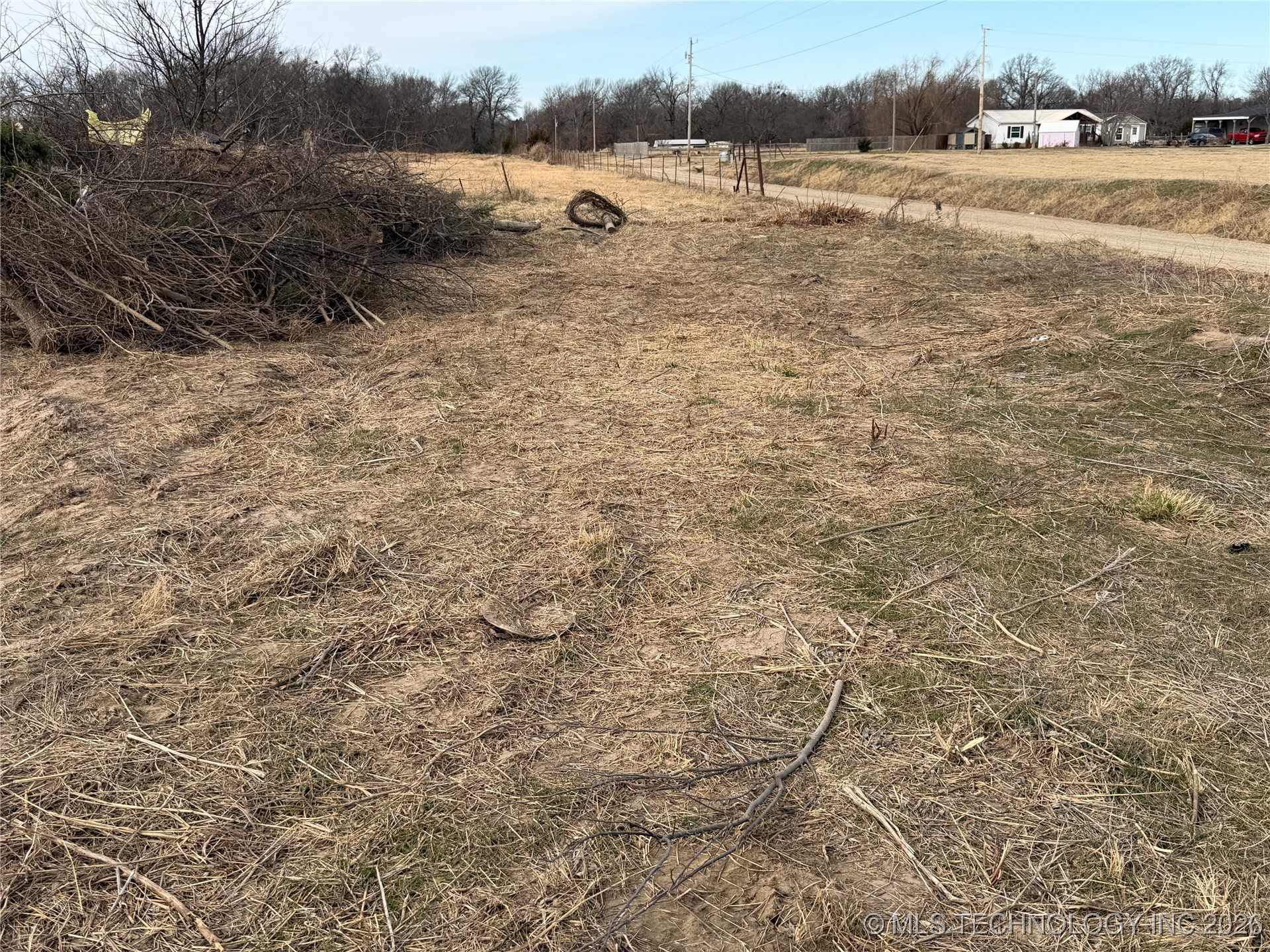 64 3745 Property Photo 23